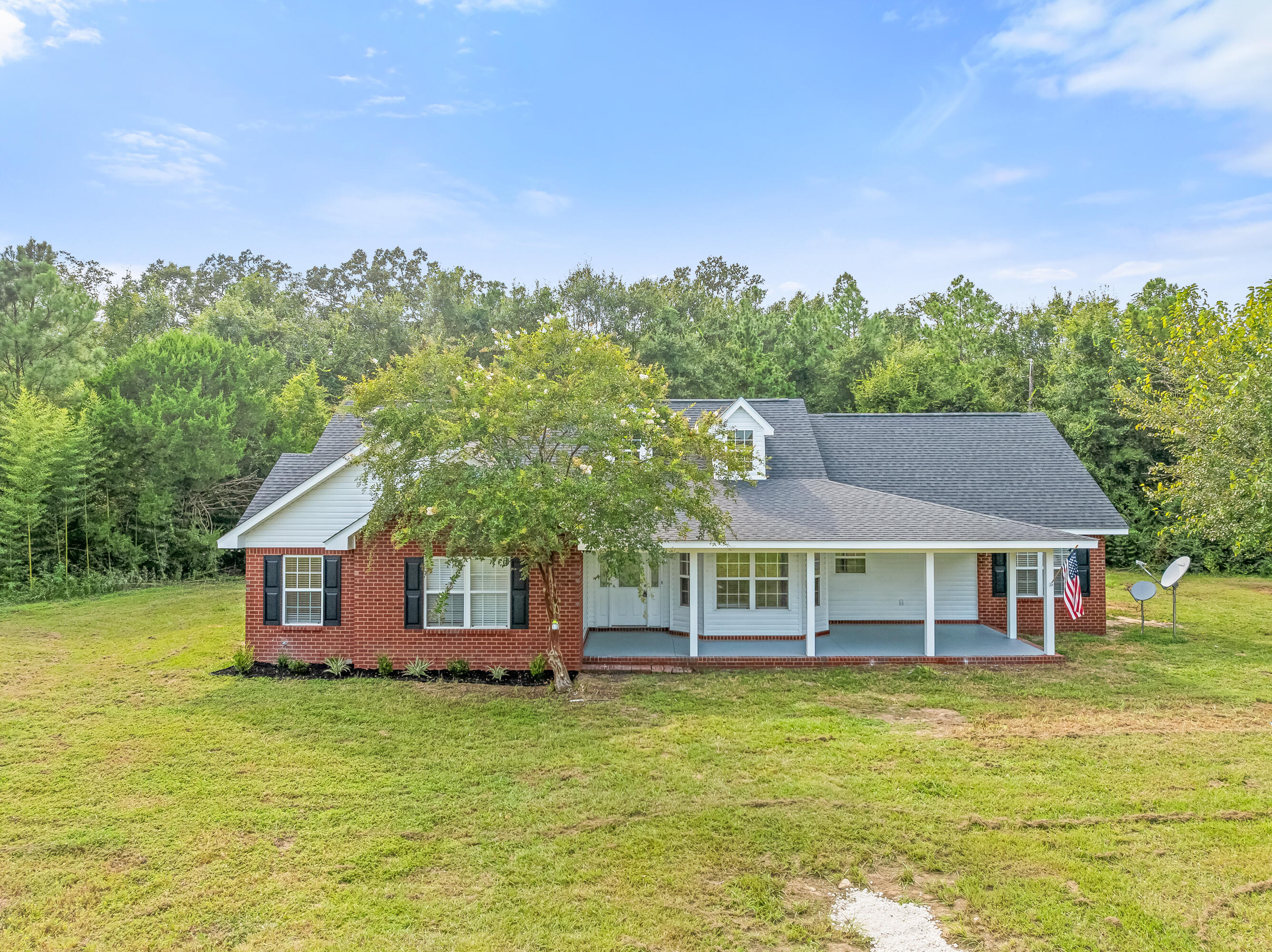 NO RECORDED SUBDIVISION - Residential