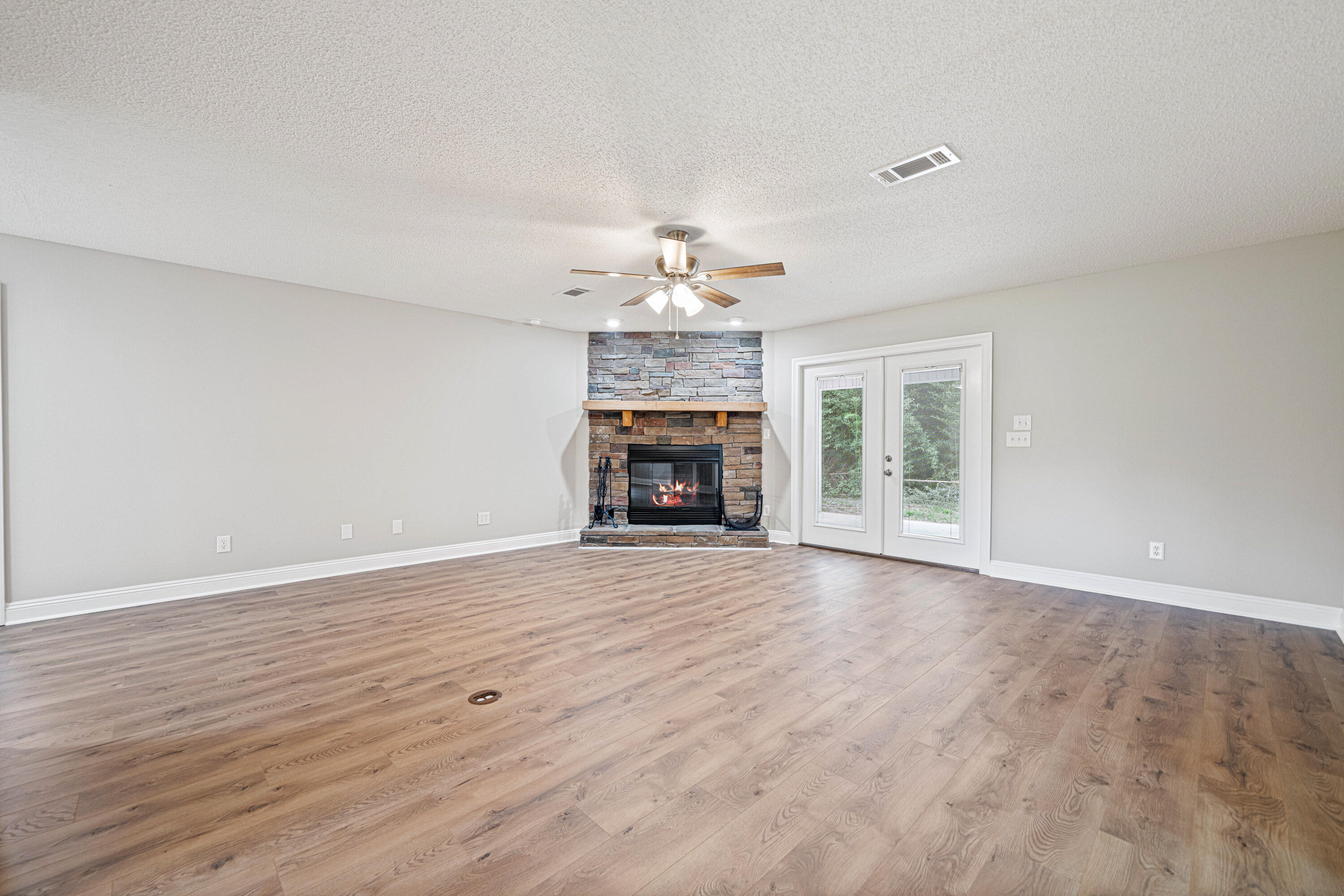 NO RECORDED SUBDIVISION - Residential
