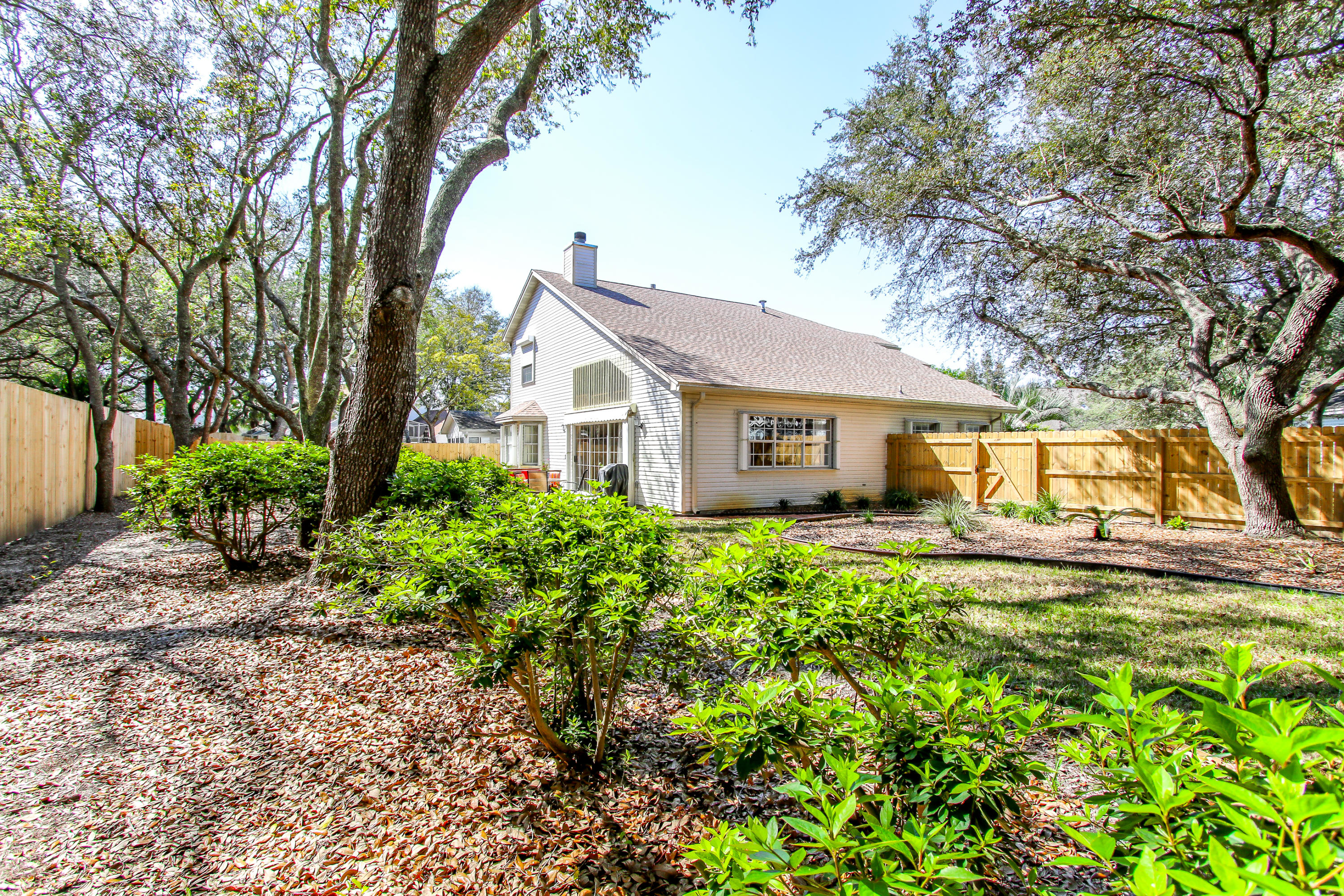 SHALIMAR COMMONS - Residential