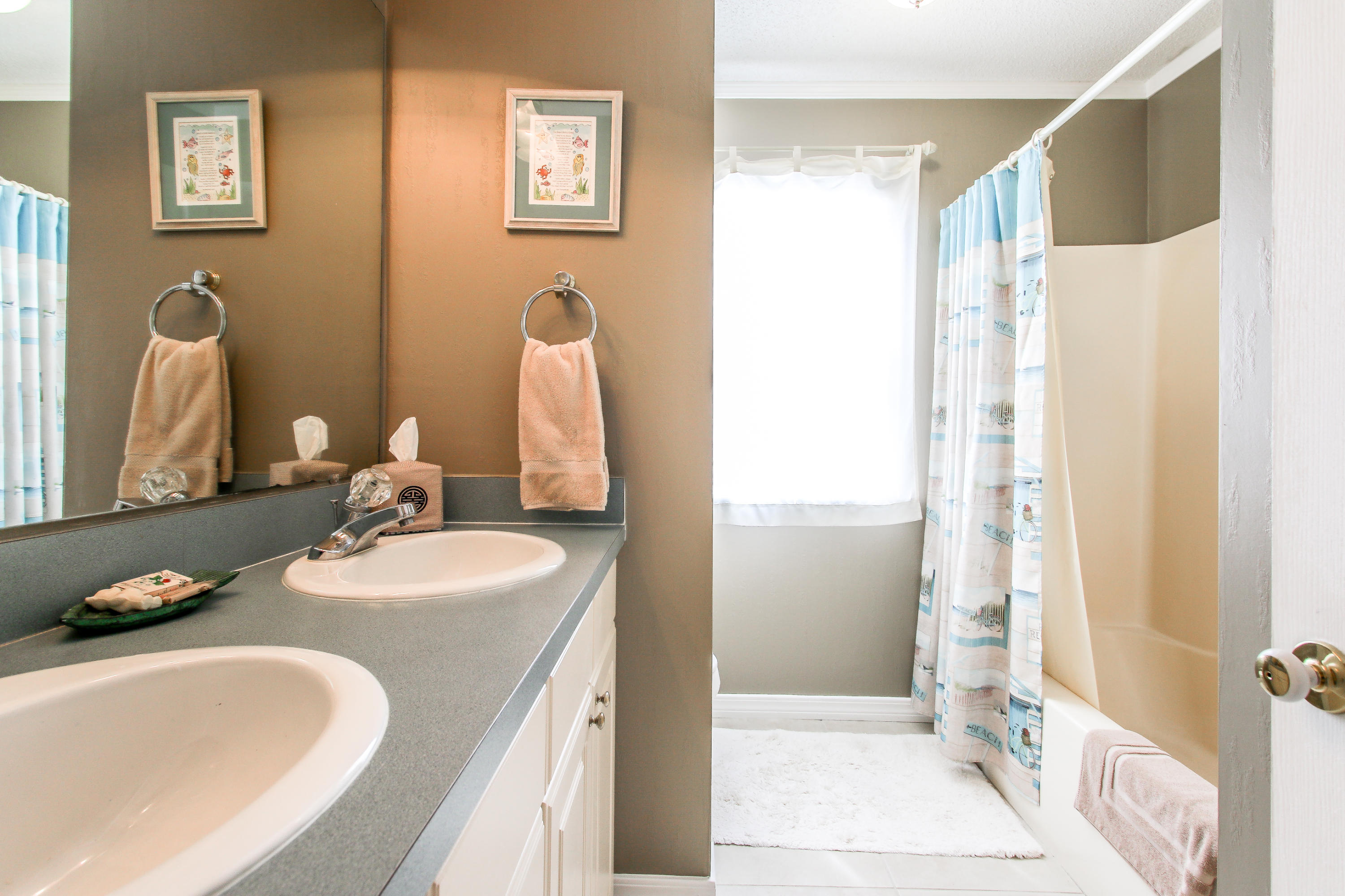 SHALIMAR COMMONS - Residential