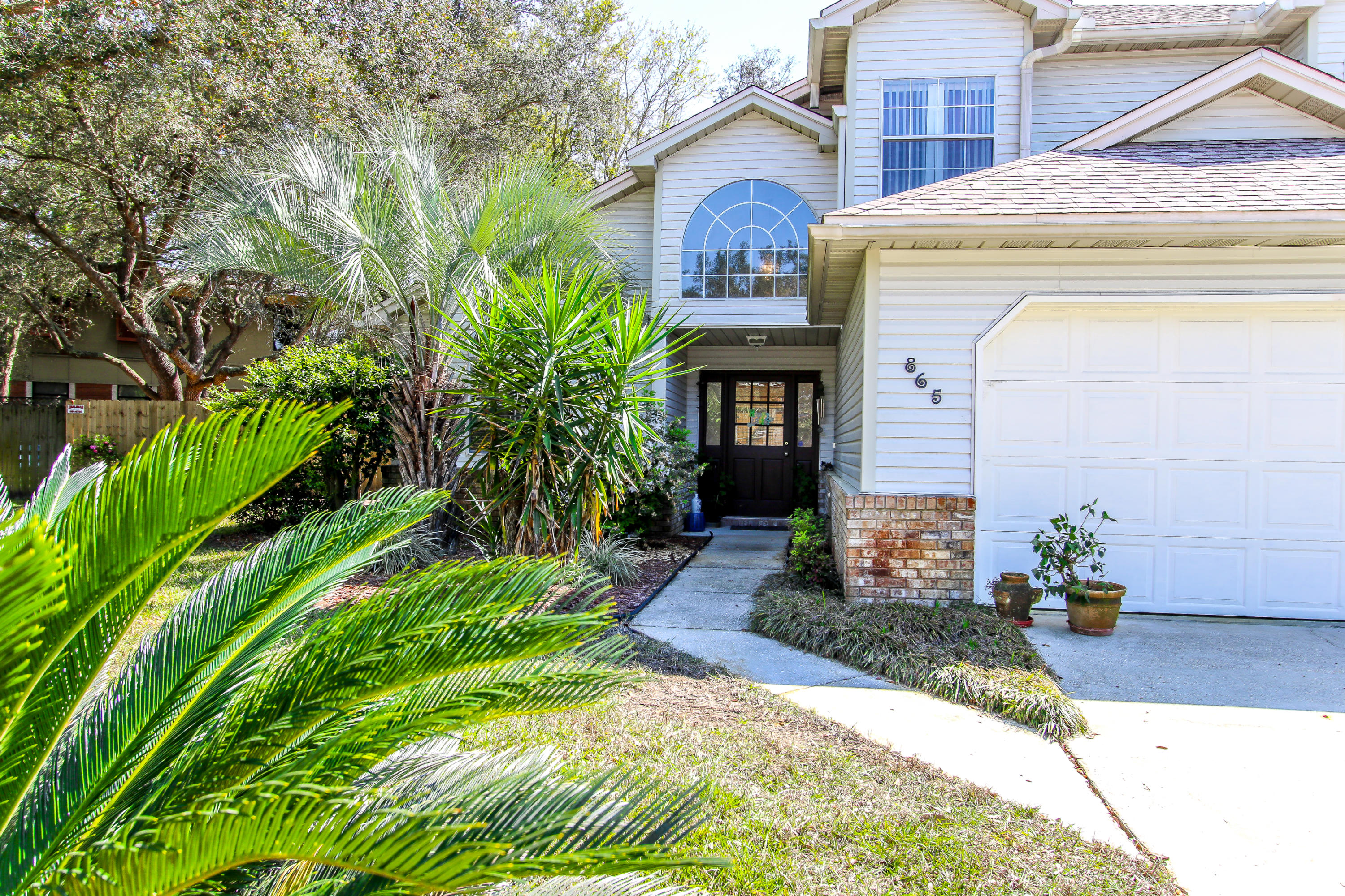 SHALIMAR COMMONS - Residential