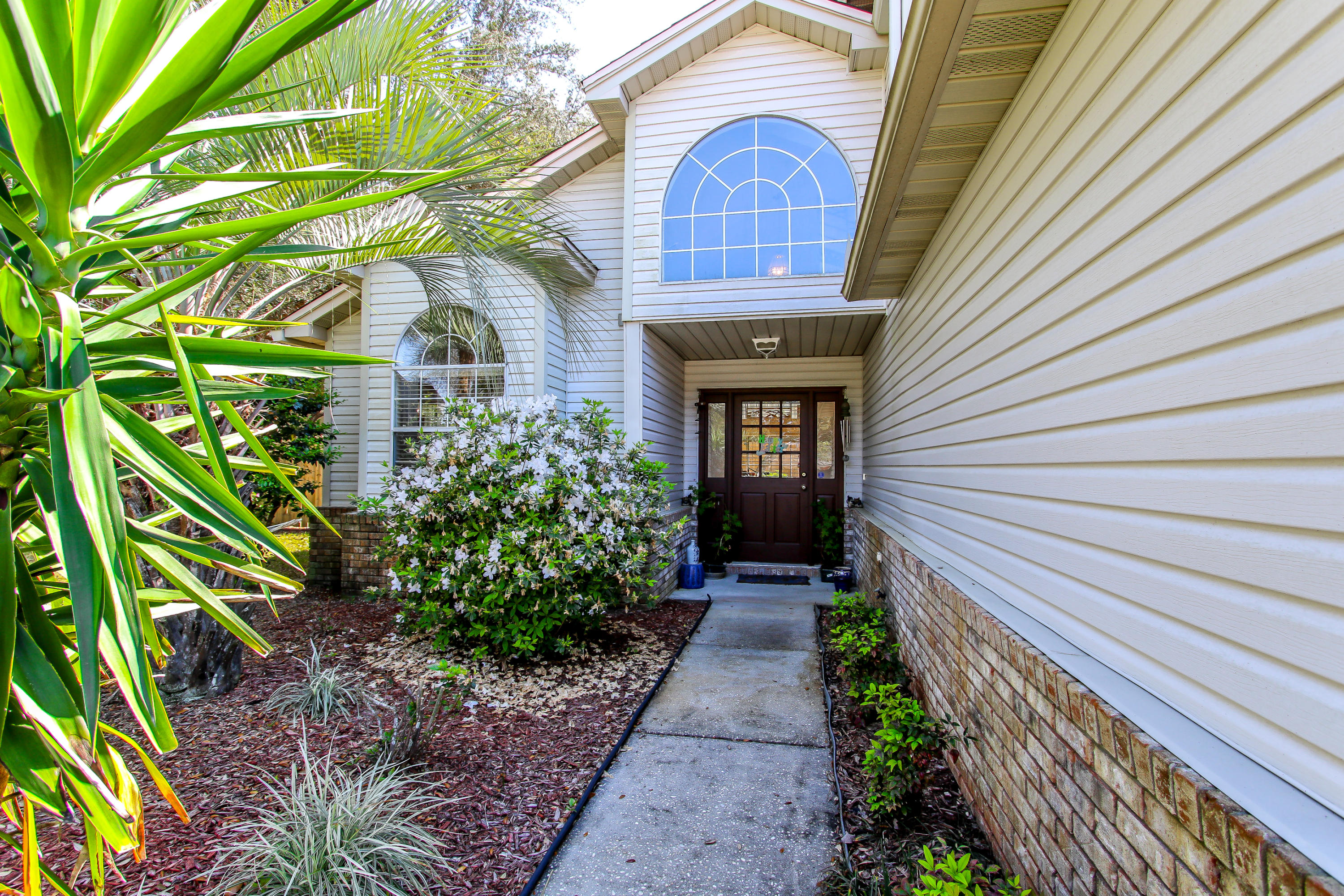 SHALIMAR COMMONS - Residential