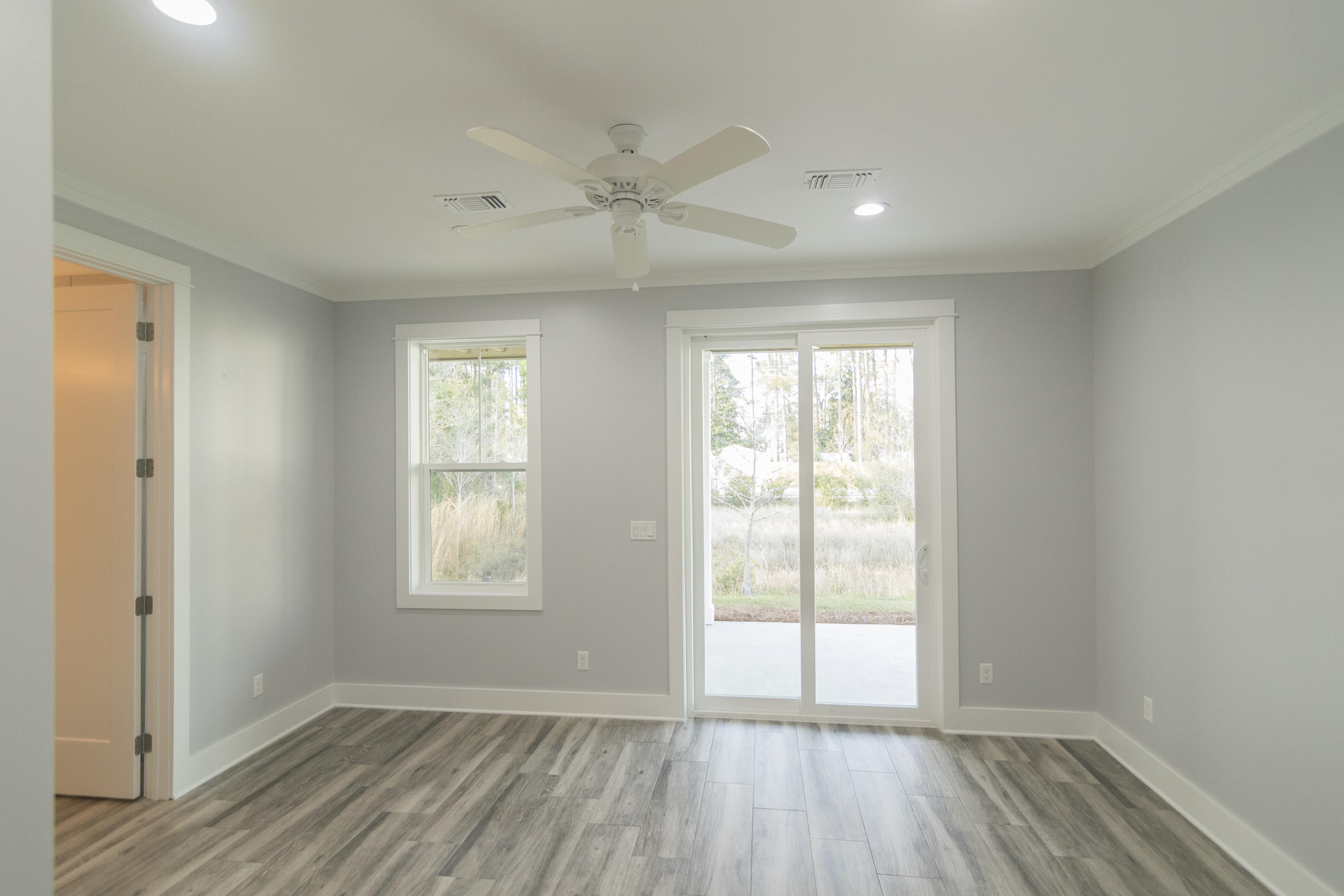 LIGHTHOUSE POINTE - Residential