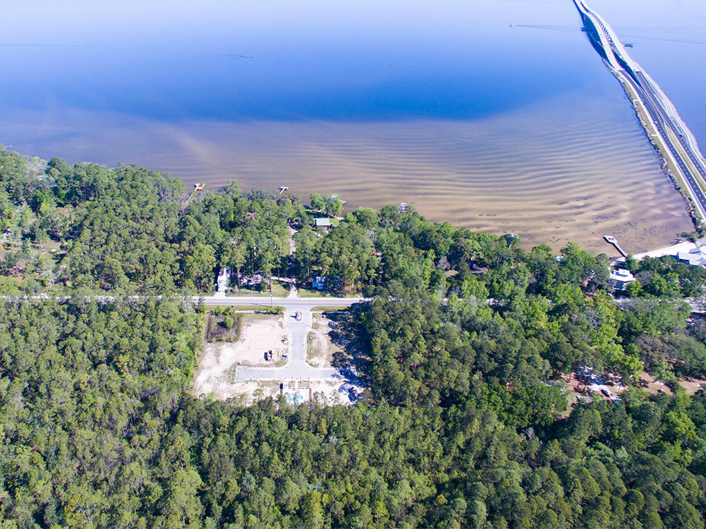 LIGHTHOUSE POINTE - Residential