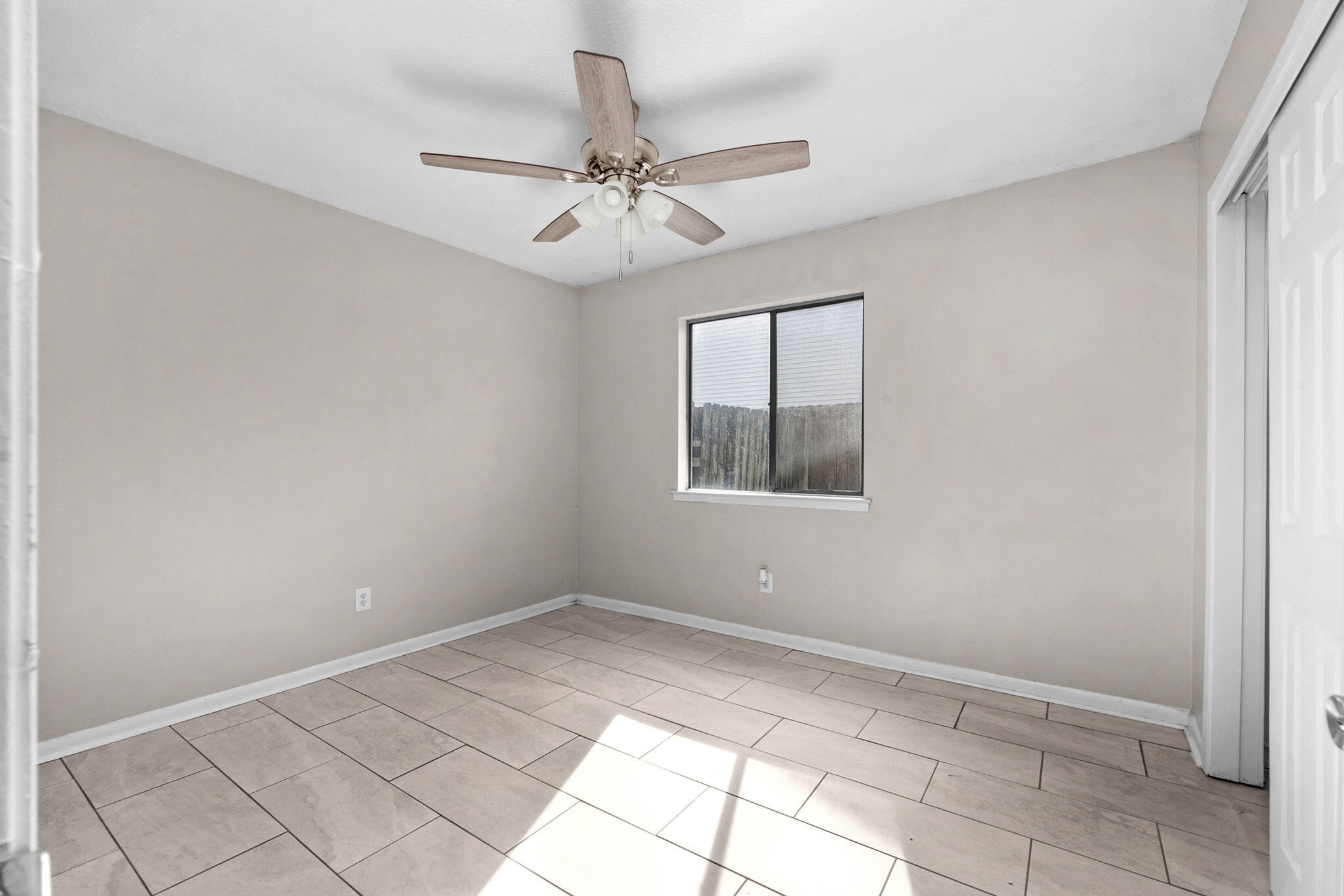 METES & BOUNDS - Residential Lease