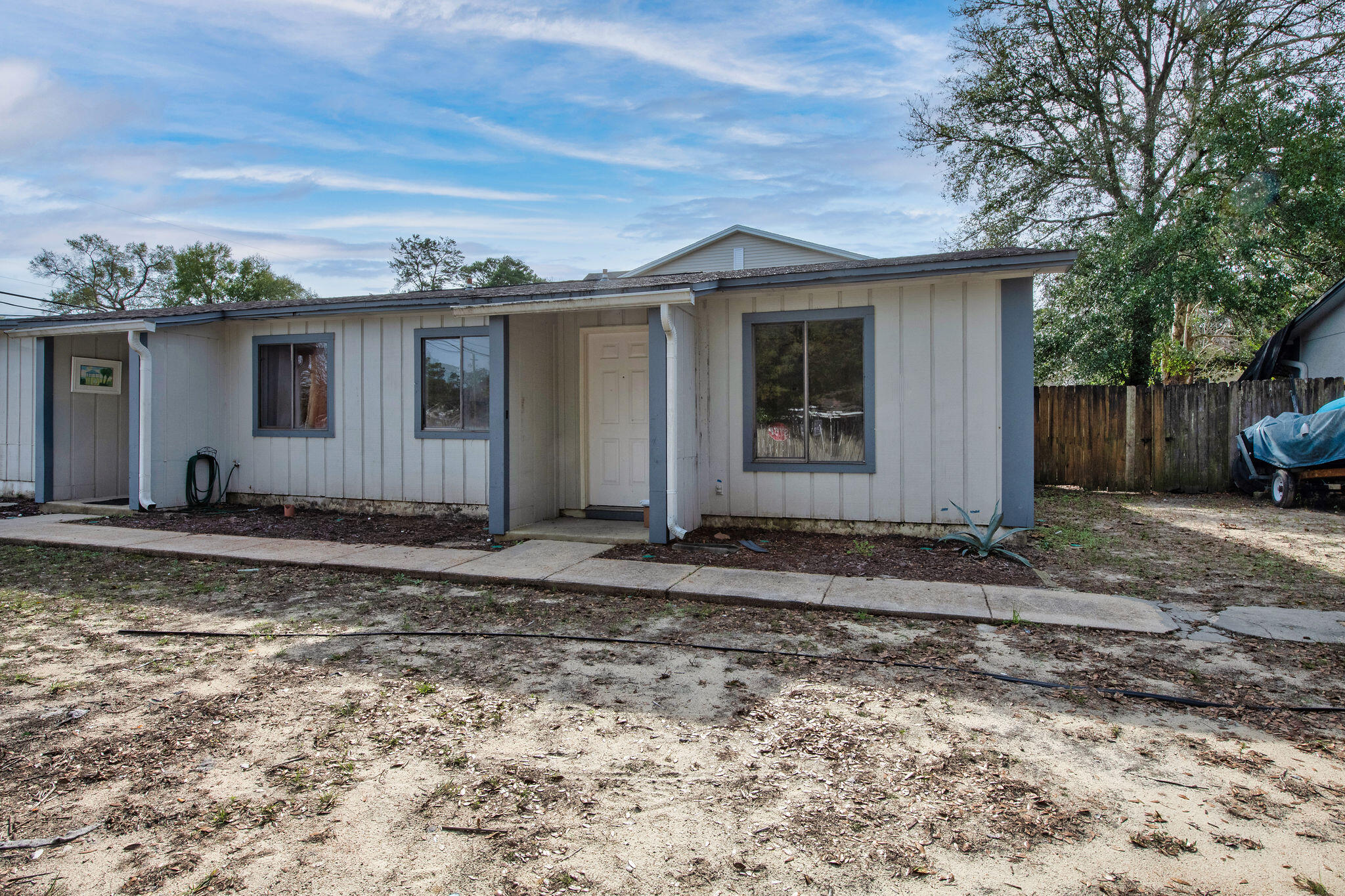 METES & BOUNDS - Residential Lease