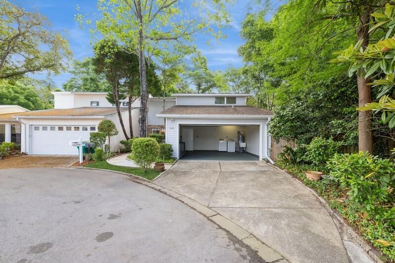 DONLABROOK GARDYNS - Residential
