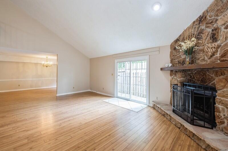 DONLABROOK GARDYNS - Residential