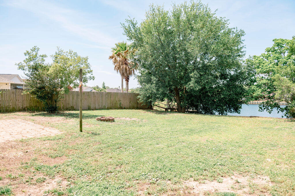 HIDDEN SHORES - Residential