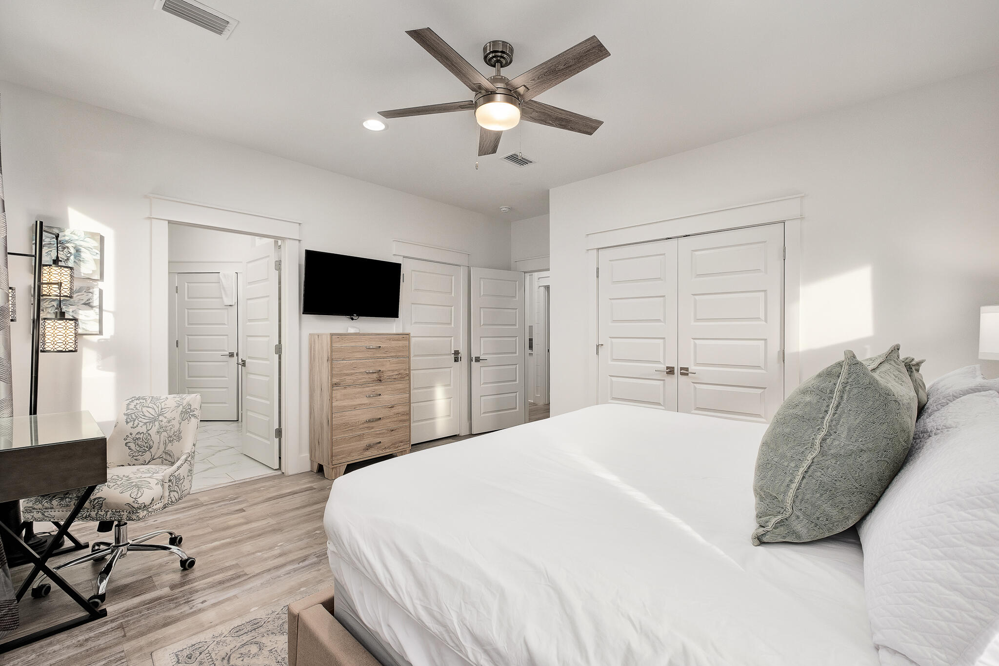SEABREEZE - Residential