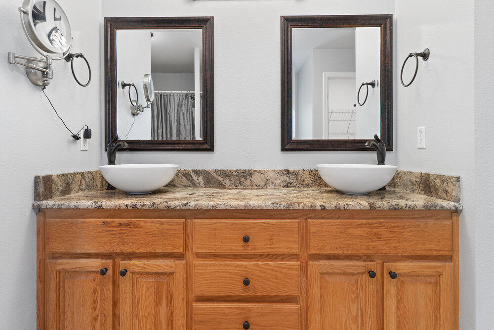 SENECA POINT - Residential