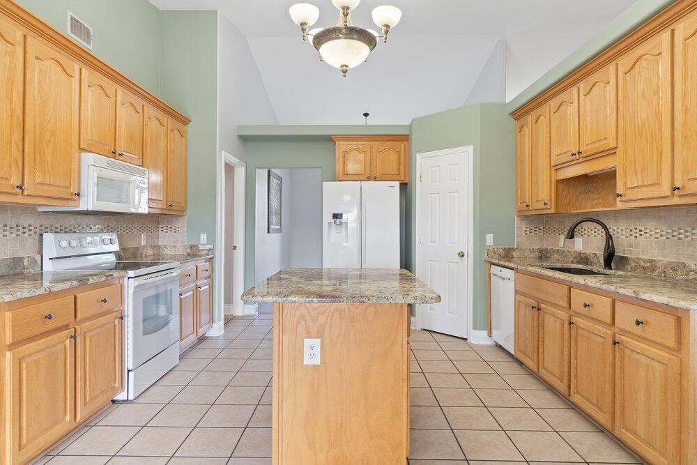 SENECA POINT - Residential