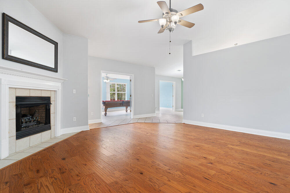 SENECA POINT - Residential