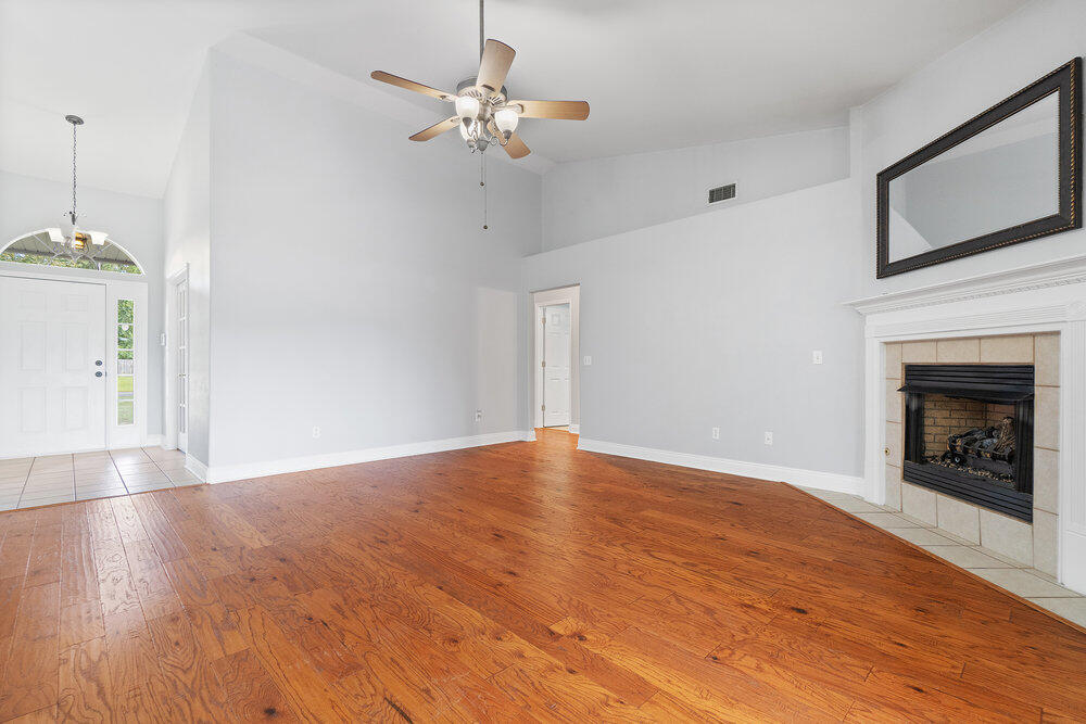 SENECA POINT - Residential