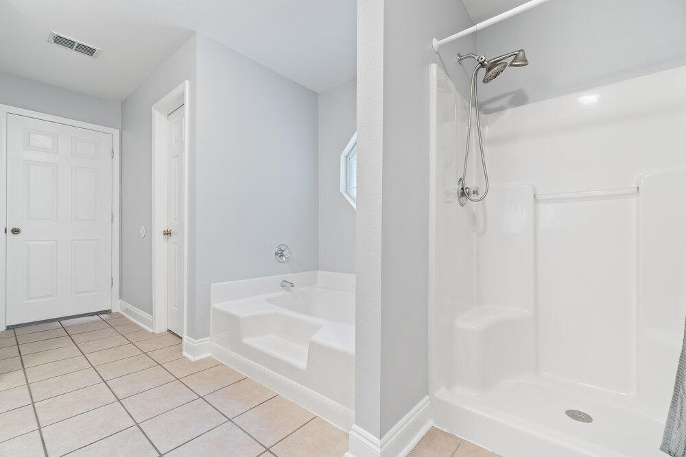 SENECA POINT - Residential