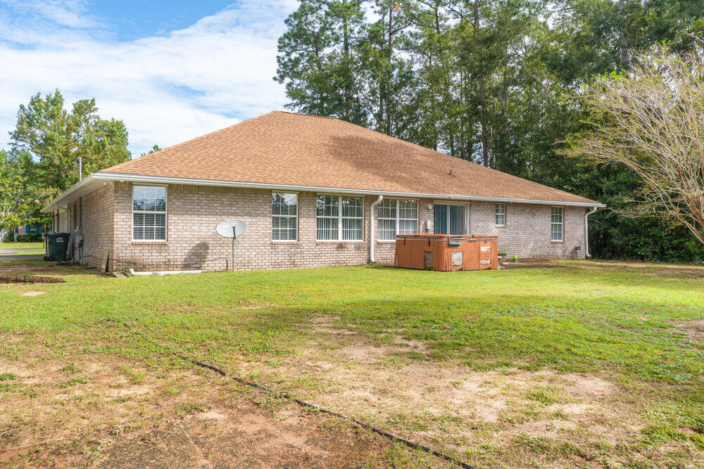 SENECA POINT - Residential