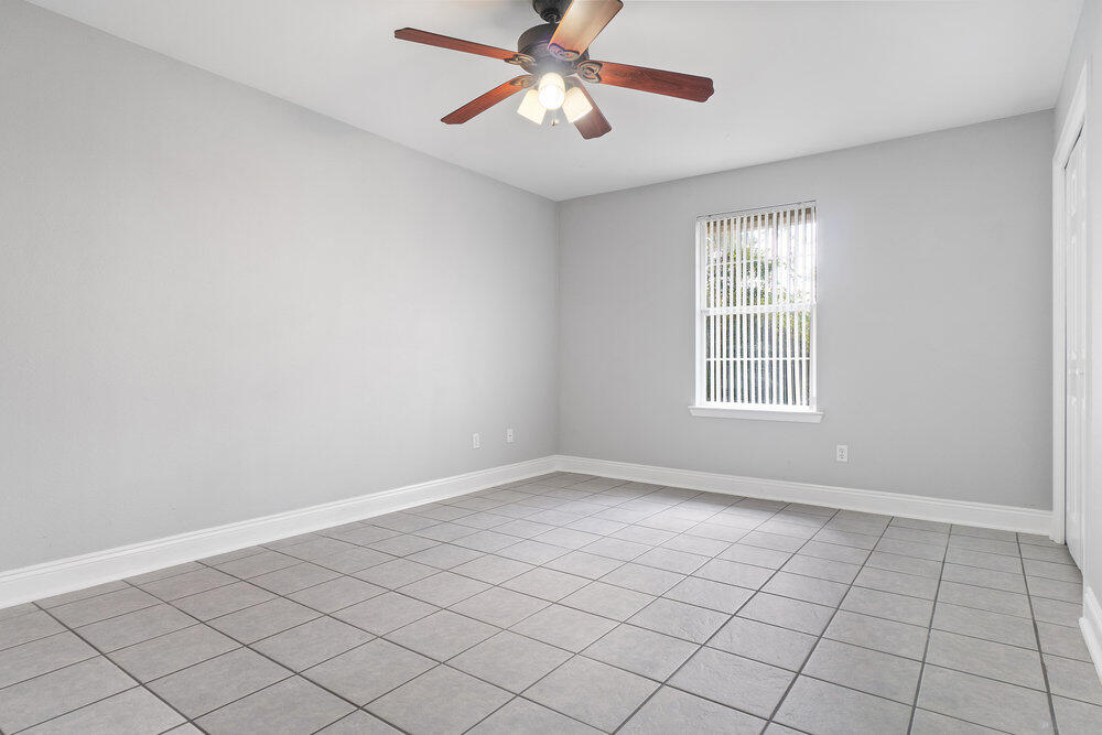 SENECA POINT - Residential