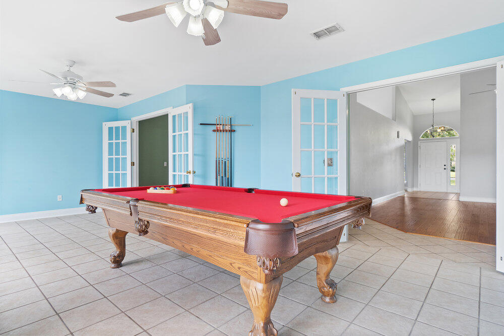 SENECA POINT - Residential