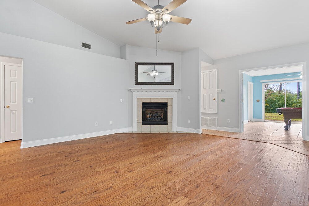 SENECA POINT - Residential