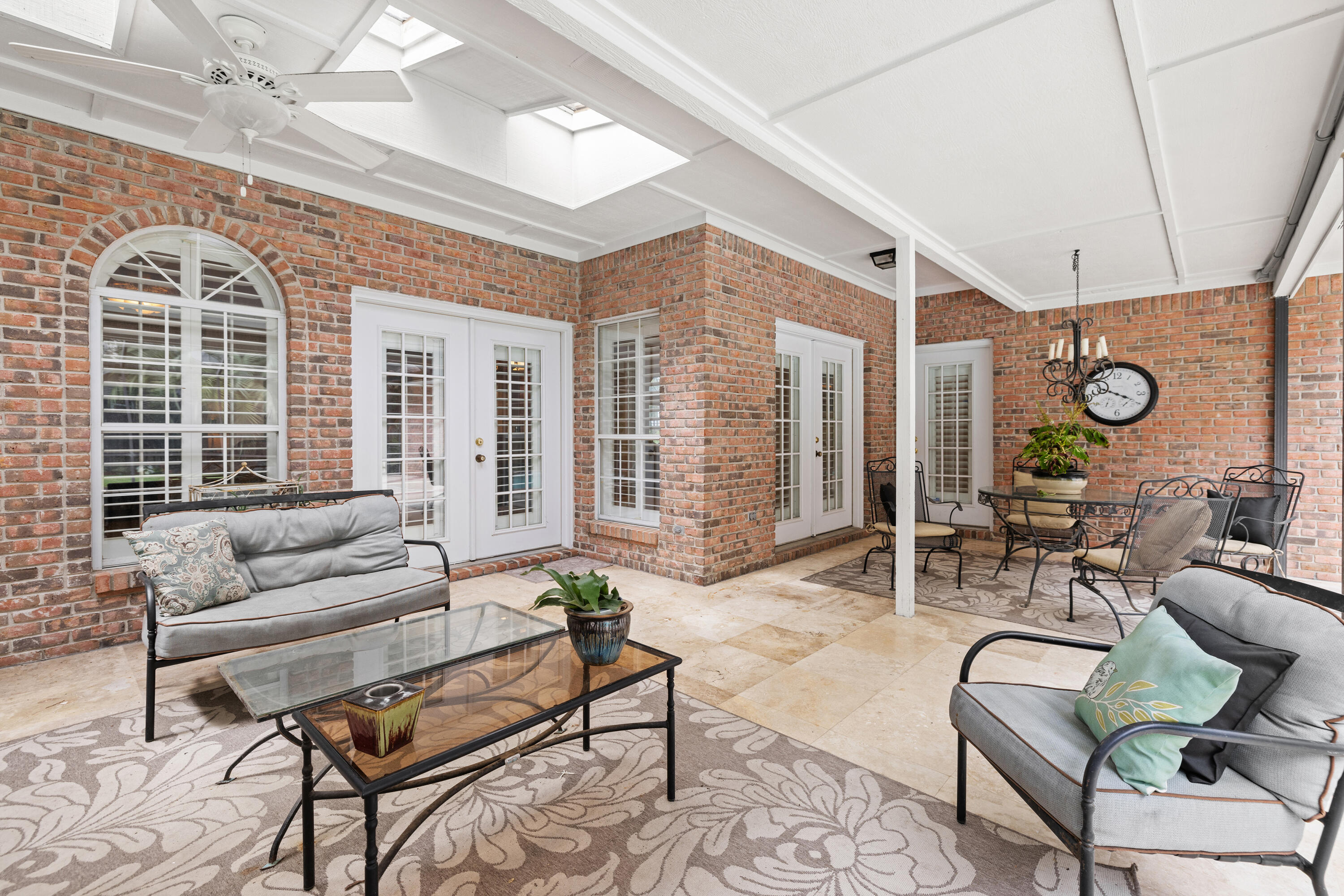 WINDWARD PH 4 - Residential