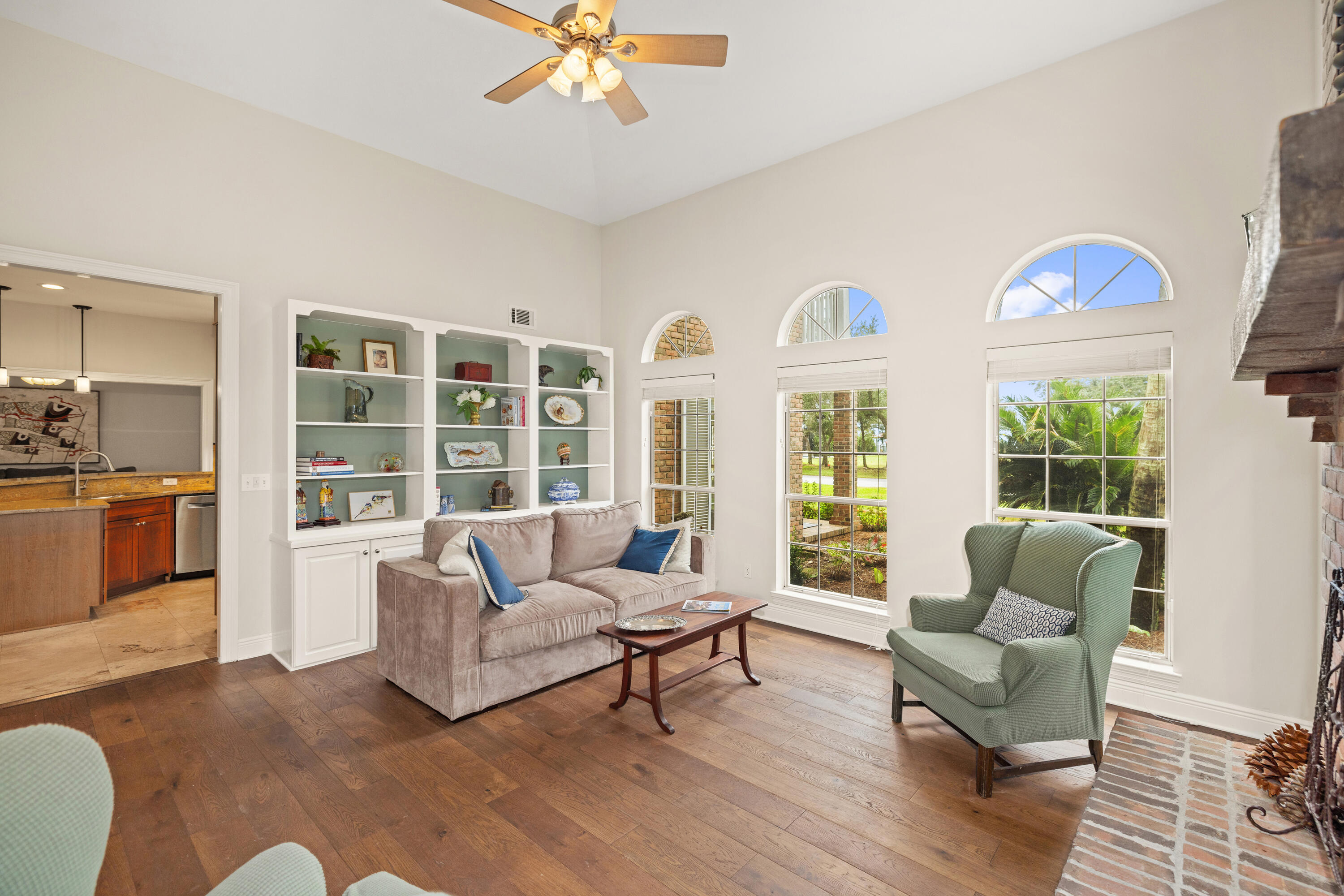 WINDWARD PH 4 - Residential