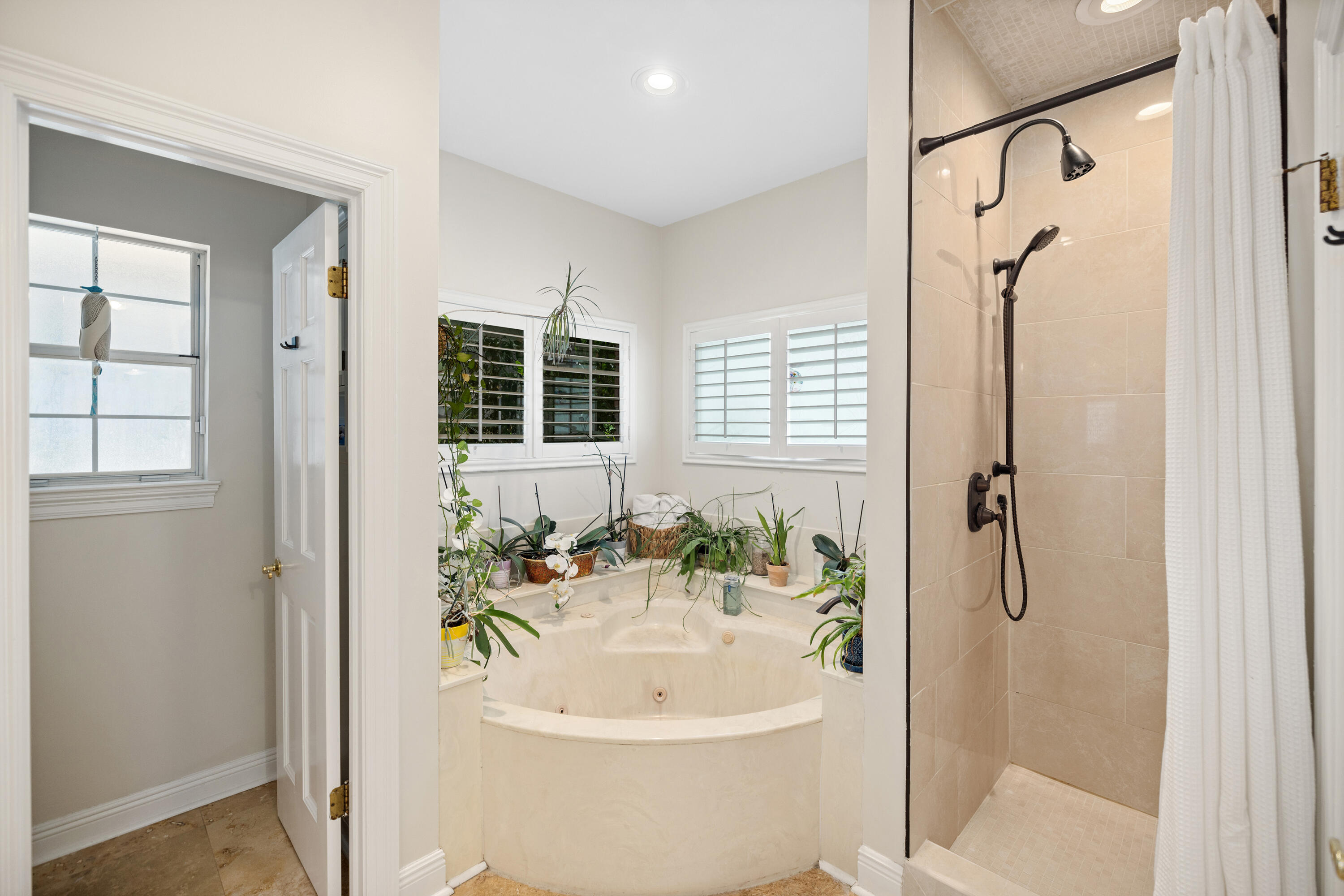 WINDWARD PH 4 - Residential