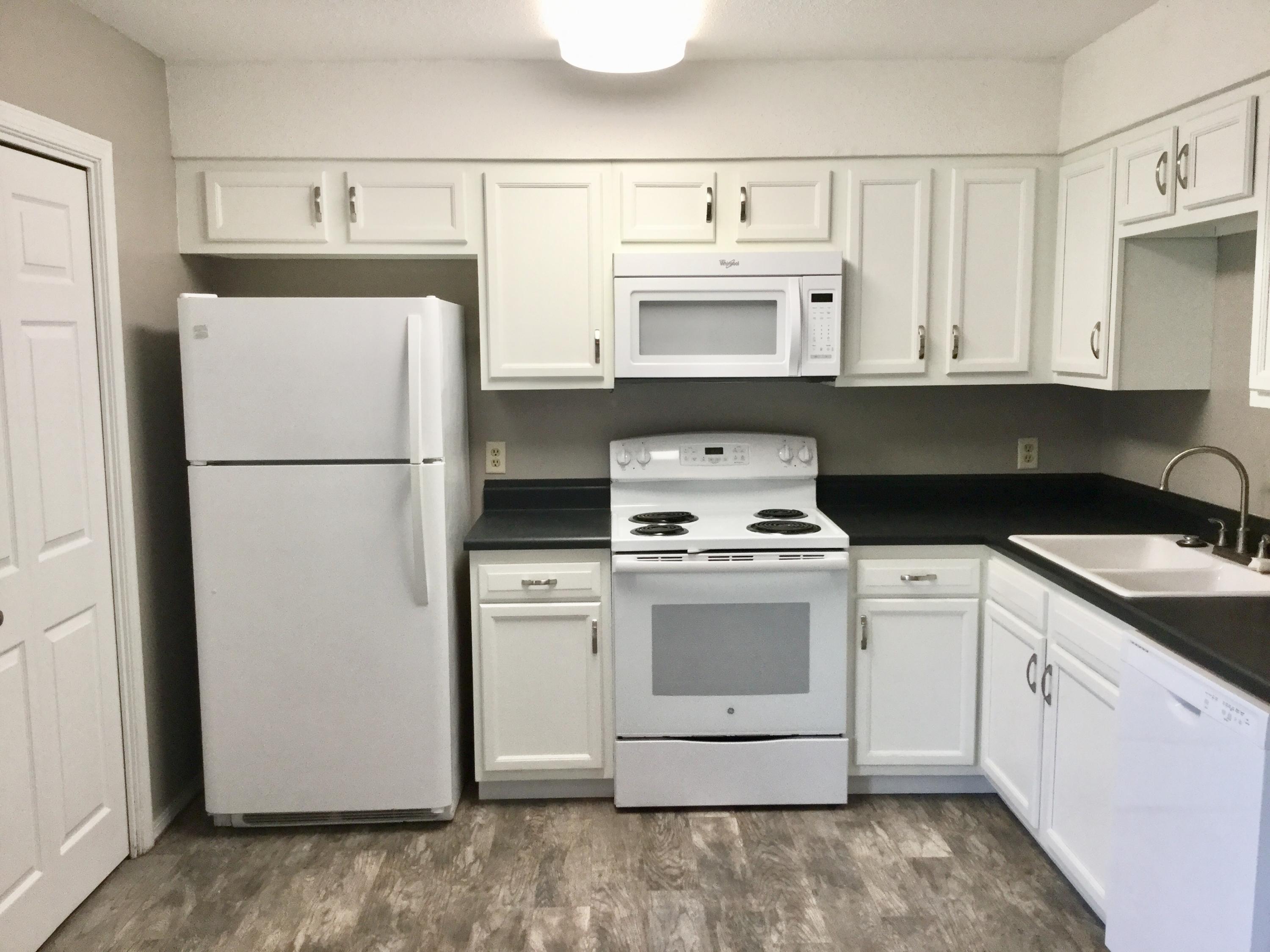 BROWNSVILLE STATION - Residential