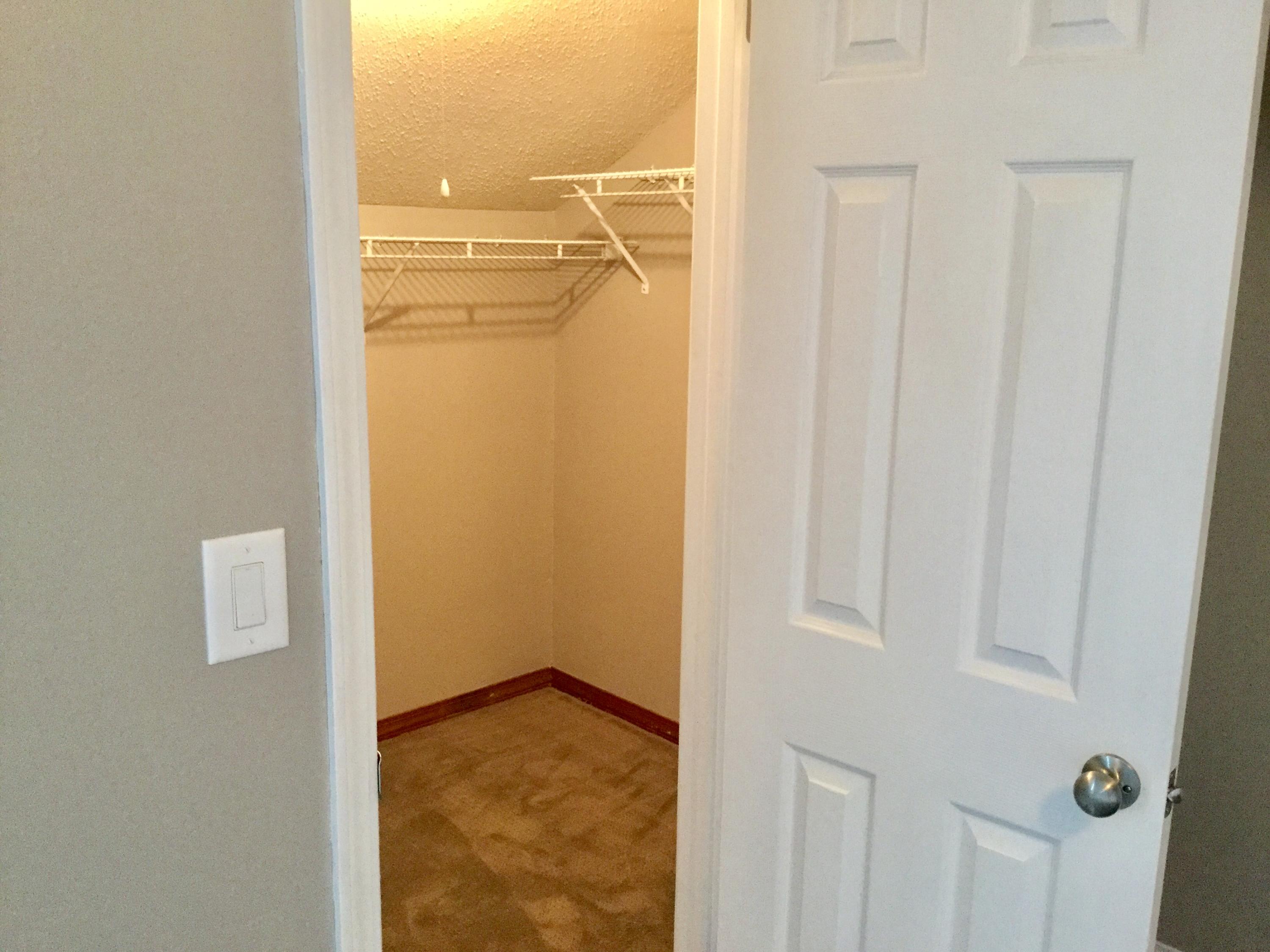 BROWNSVILLE STATION - Residential