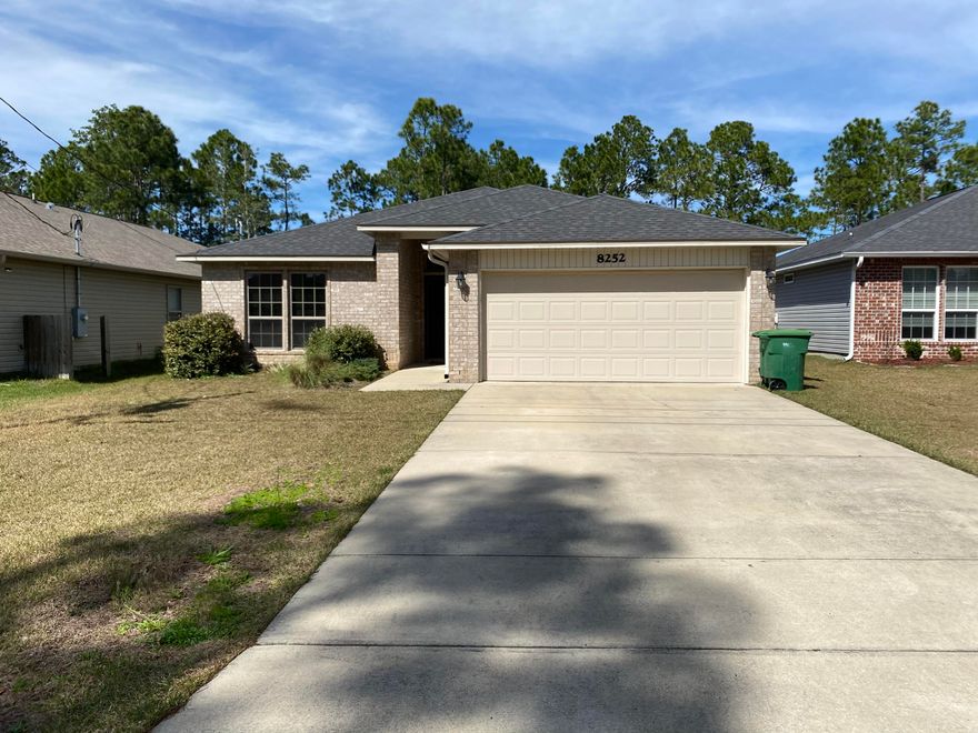 Back on market; buyer was laid of 2 days before closing. appraisal and home inspection complete. BRICK FRONT...FEATURES AN OPEN FLOOR PLAN WITH A GREAT VIEW OF THE FAMILY ROOM AND DINING ROOM FROM THE KITCHEN. OVERLOOKS A 3-SIDED GRANITE HOP UP BAR!! (THIS IS MUCH MORE THAN A STARTER HOME!) THIS MEDIUM SIZE HOME FEATURES; A REAR COVERED PORCH. SPACIOUS LAYOUT; VAULTED CEILING!! DINING ROOM OVERLOOKING REAR COVERED PORCH, PREMIUM MAPLE CABINETRY, WHIRLPOOL STAINLESS STEEL APPLIANCES, WALK-IN PANTRY AND BEAUTIFUL GRANITE COUNTERTOPS. BONDED BUILDERS WARRANTY IS TRANSFERABLE, PREMIUM VINYL WINDOWS, 35 YR 3D SHINGLES