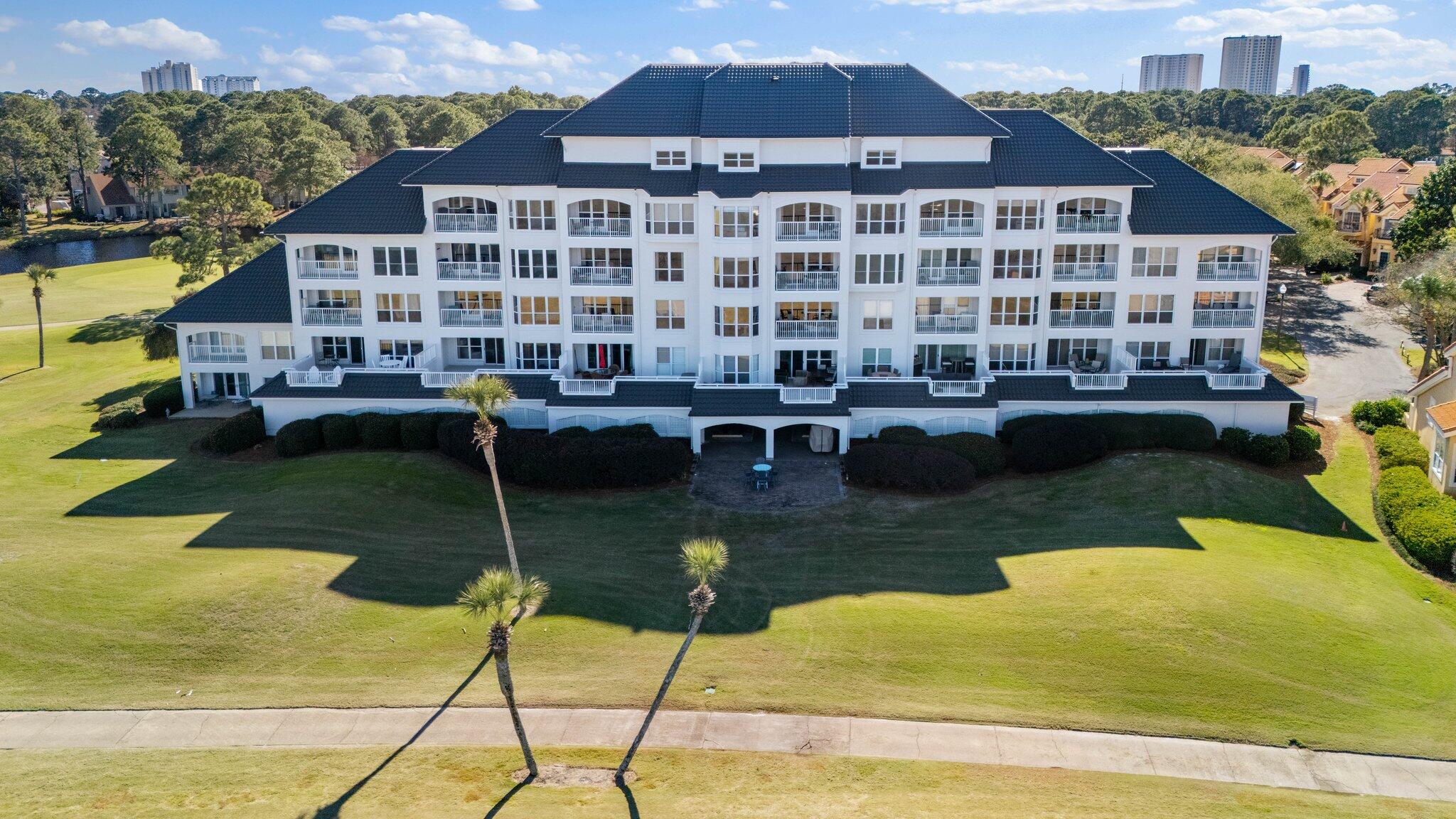 PLAYERS CLUB ON THE BAY THE - Residential