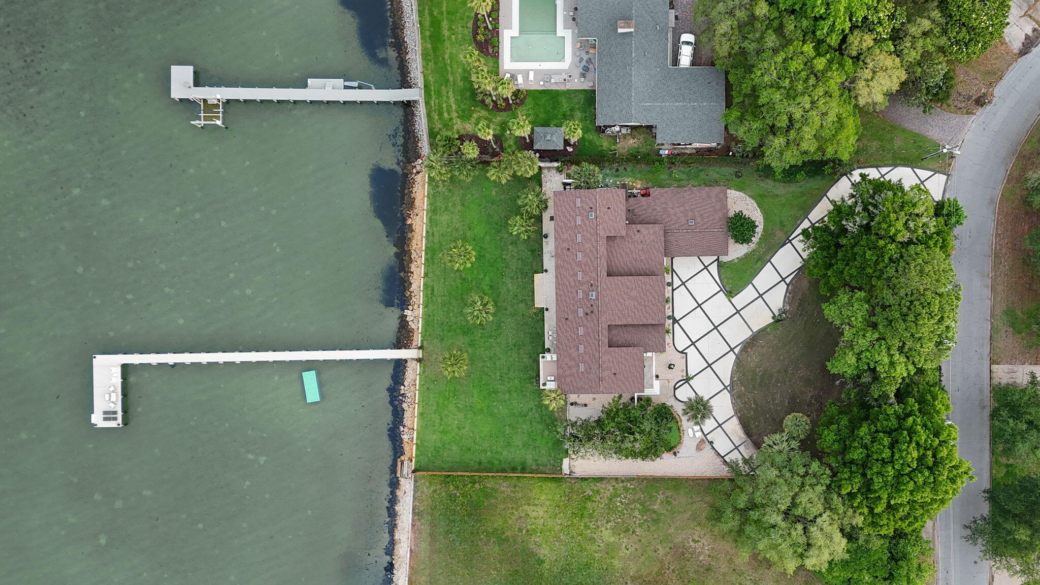 ELLIOTTS POINT 10TH ADDN - Residential