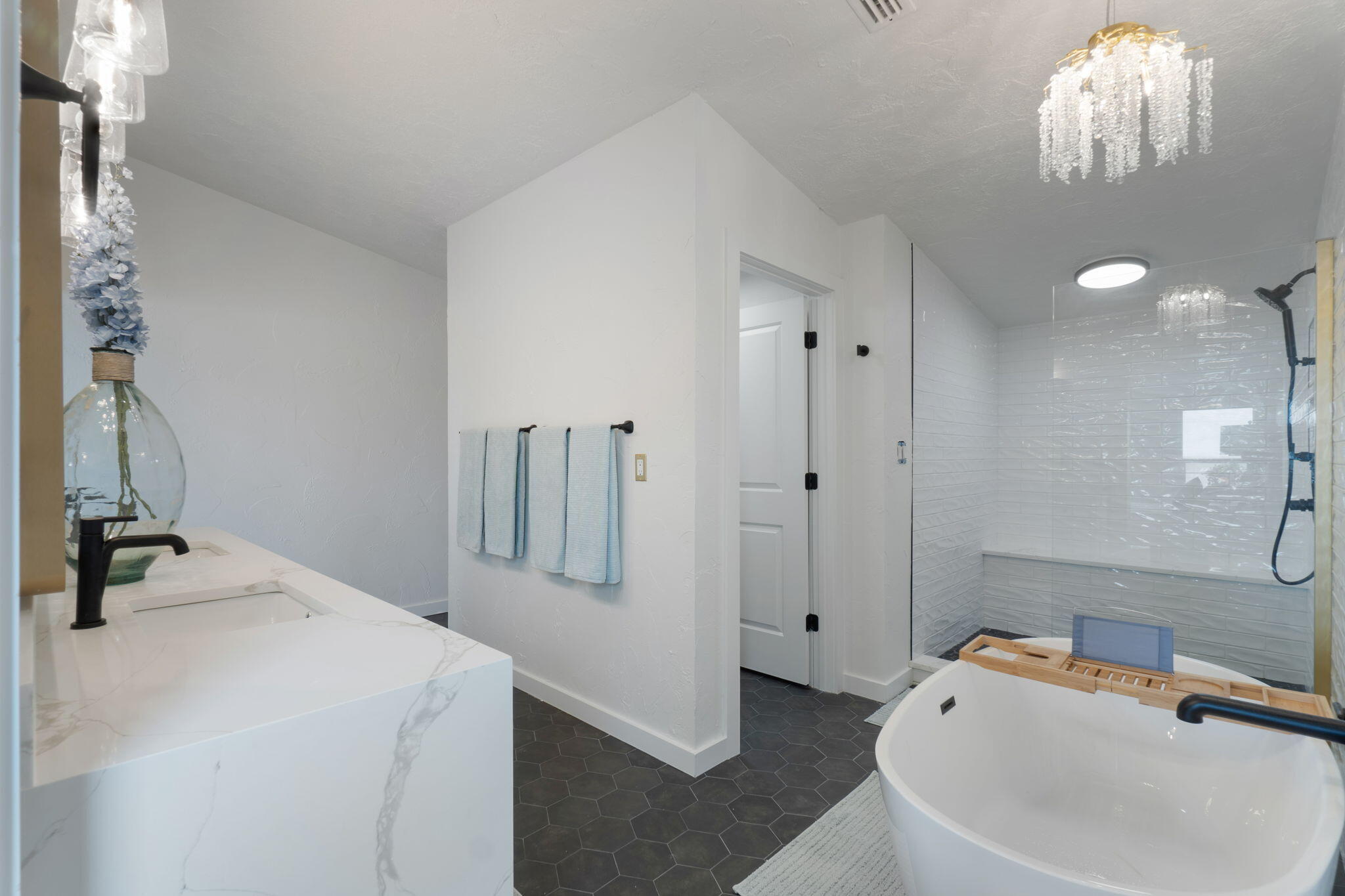 ELLIOTTS POINT 10TH ADDN - Residential