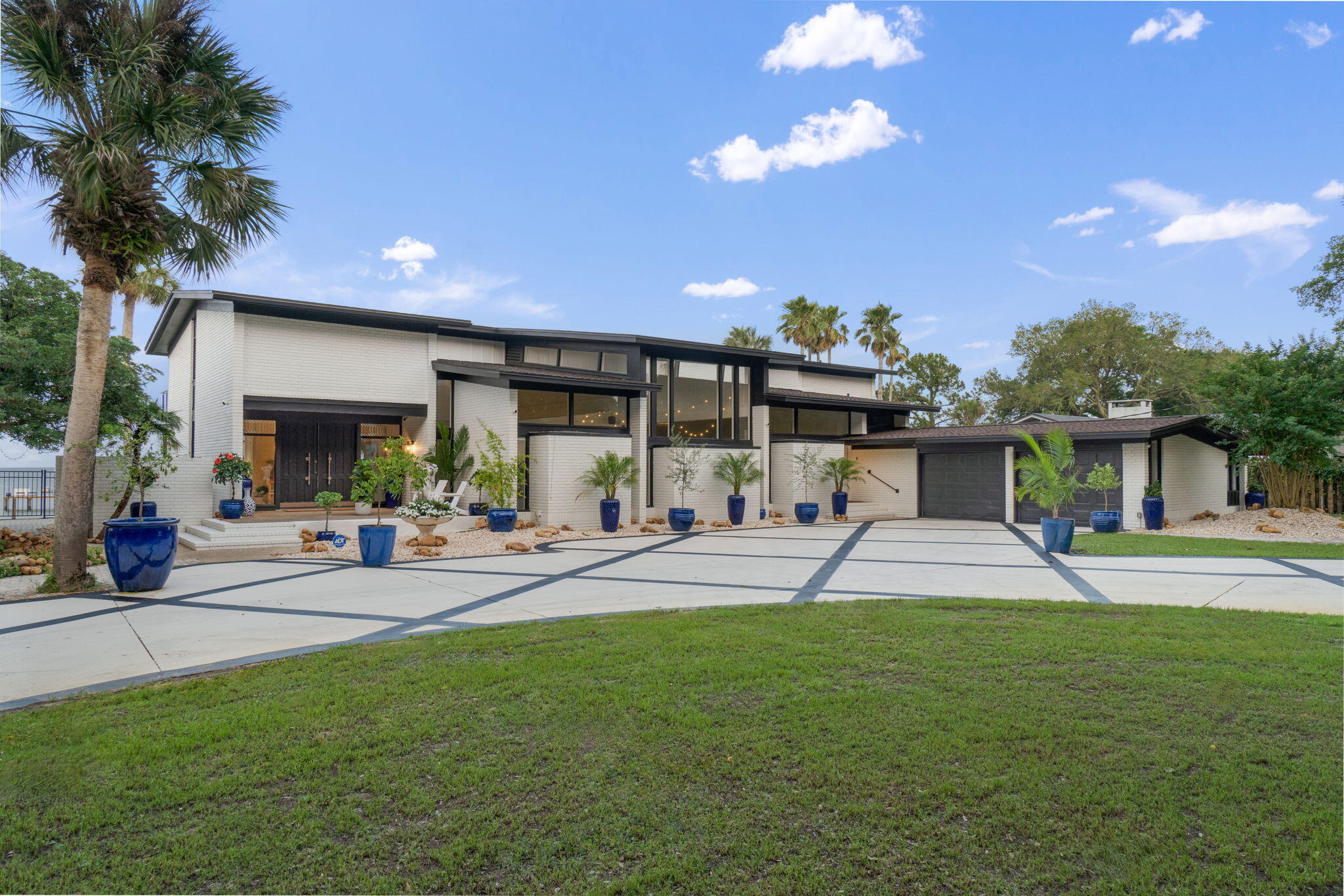 ELLIOTTS POINT 10TH ADDN - Residential
