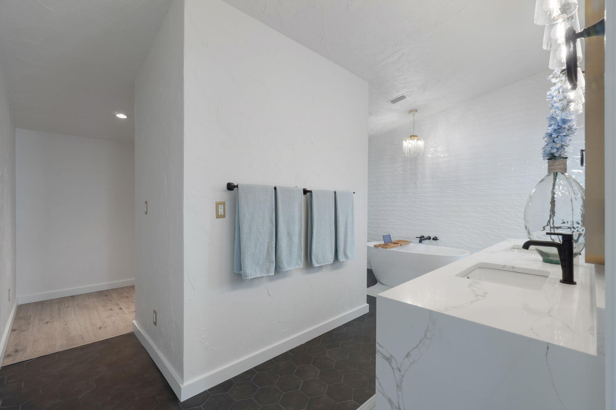 ELLIOTTS POINT 10TH ADDN - Residential