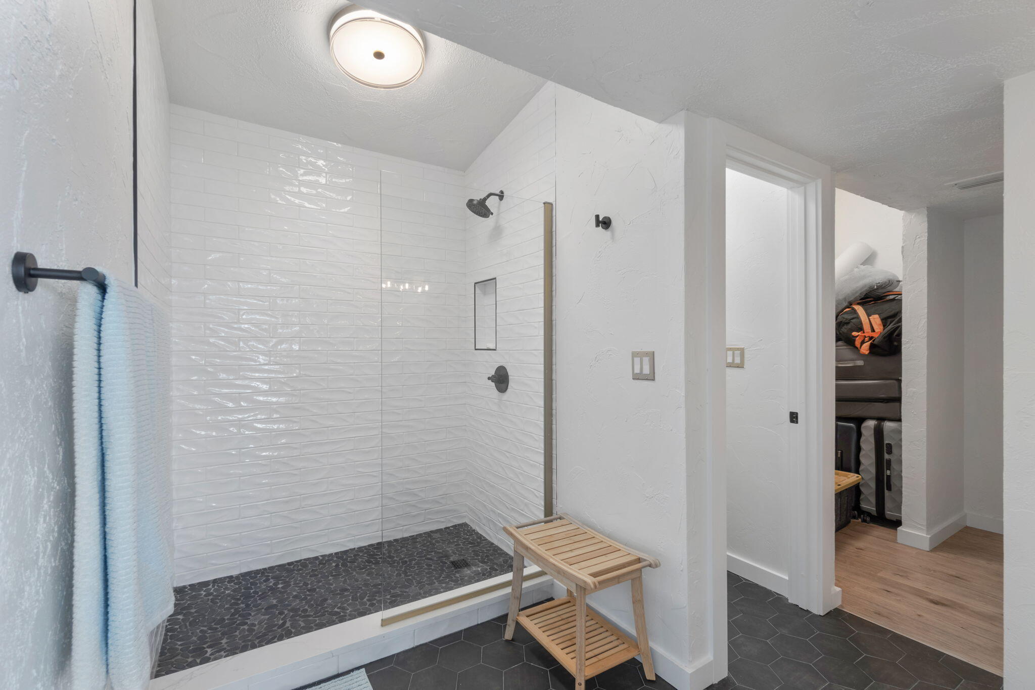 ELLIOTTS POINT 10TH ADDN - Residential