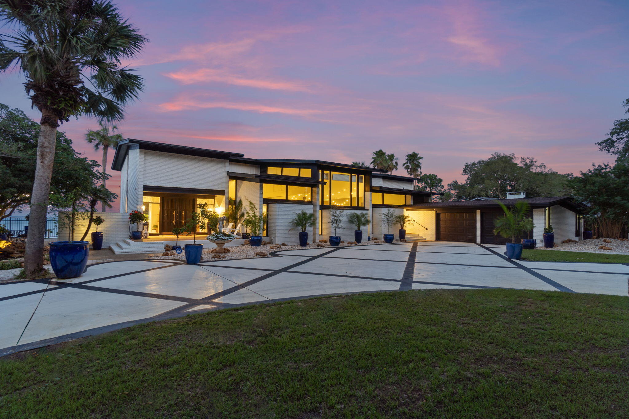 ELLIOTTS POINT 10TH ADDN - Residential