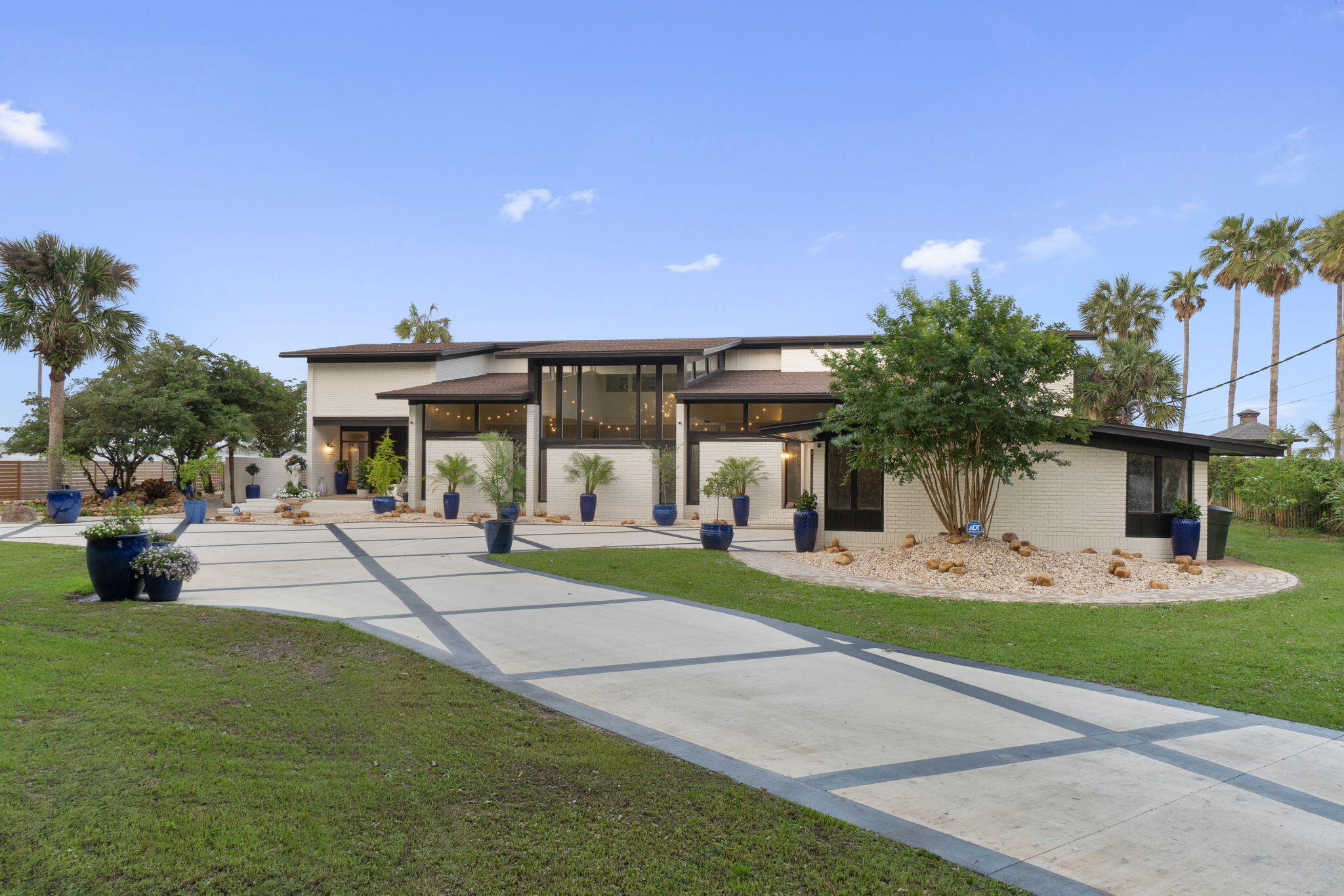 ELLIOTTS POINT 10TH ADDN - Residential