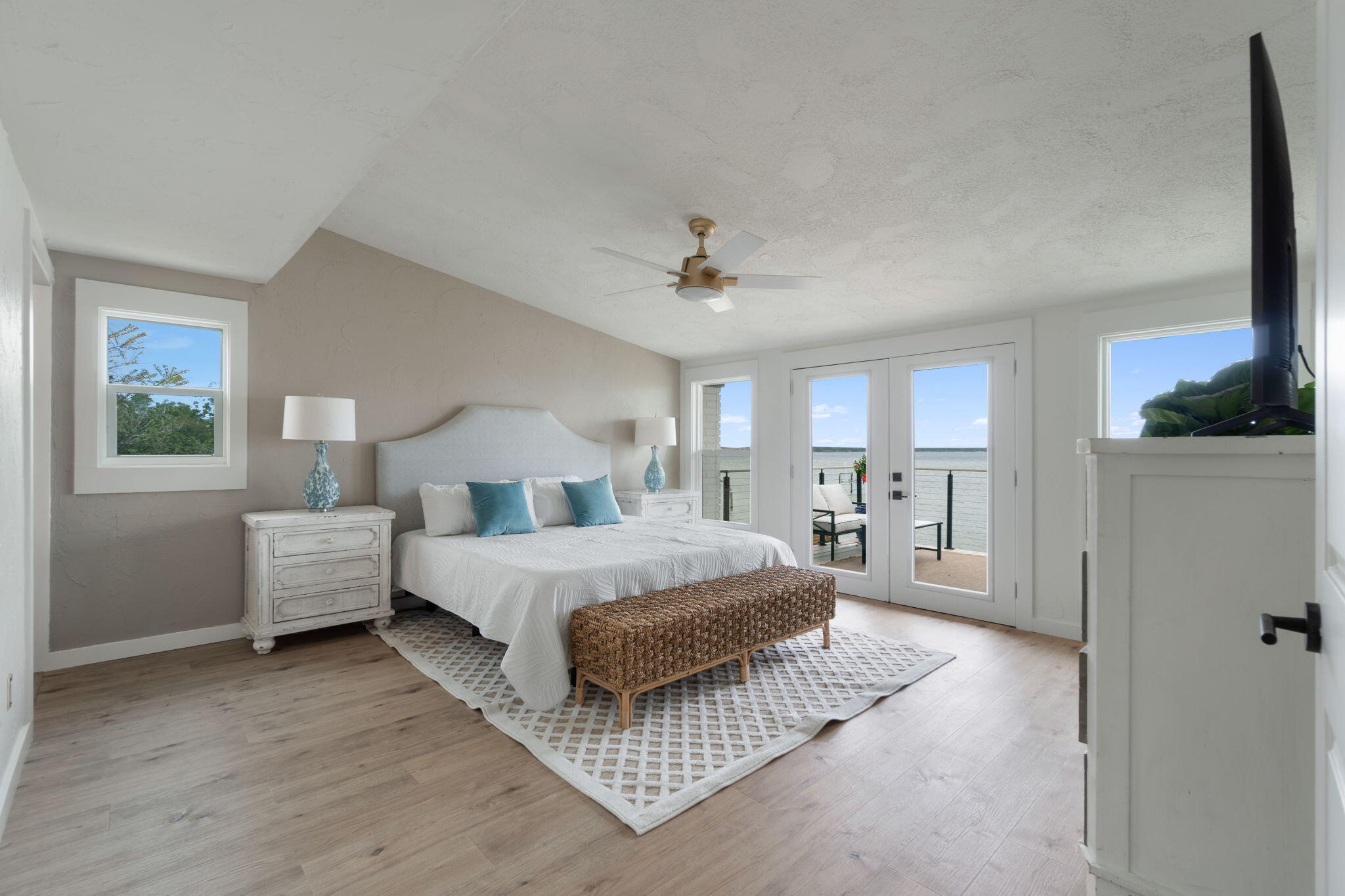 ELLIOTTS POINT 10TH ADDN - Residential