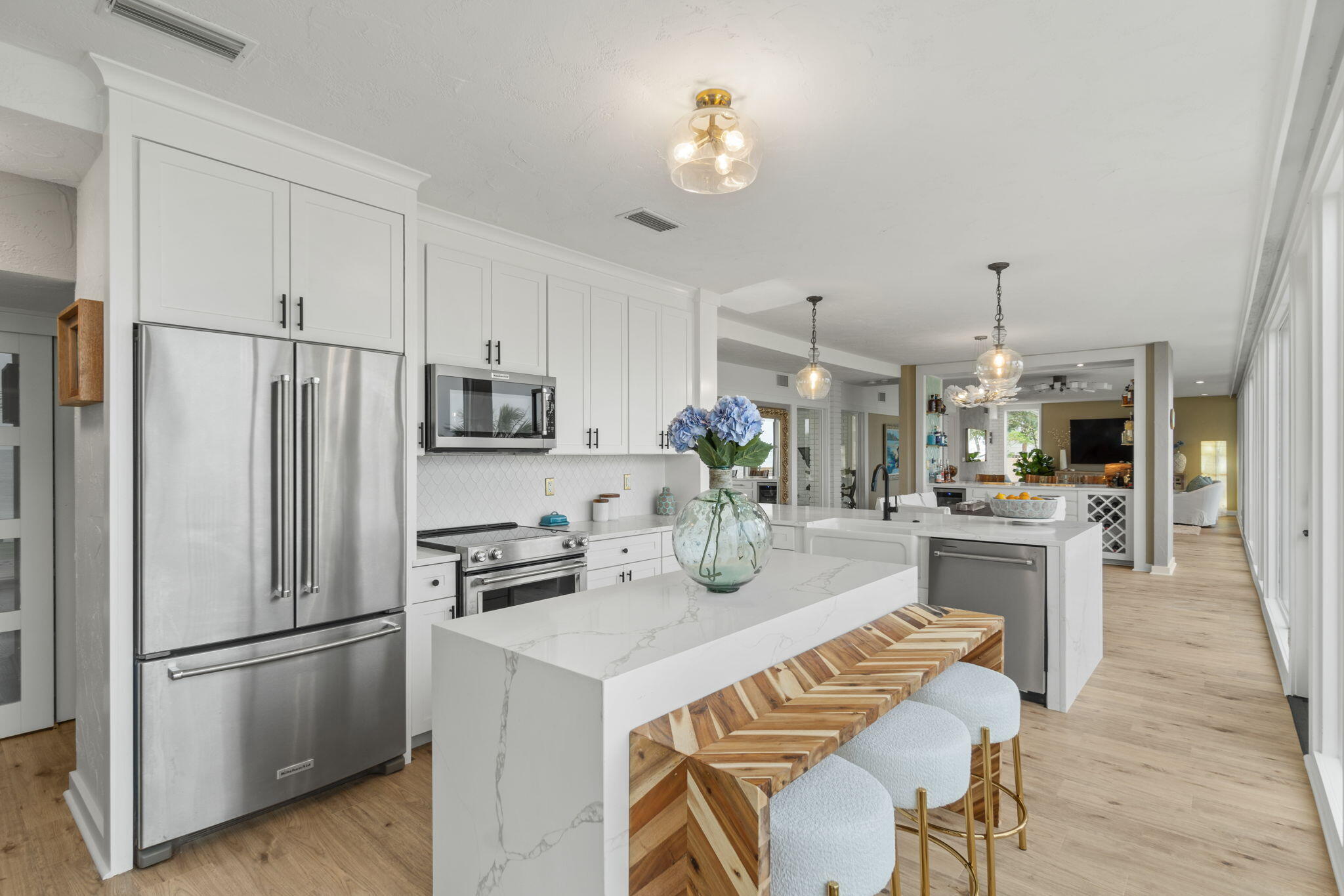 ELLIOTTS POINT 10TH ADDN - Residential