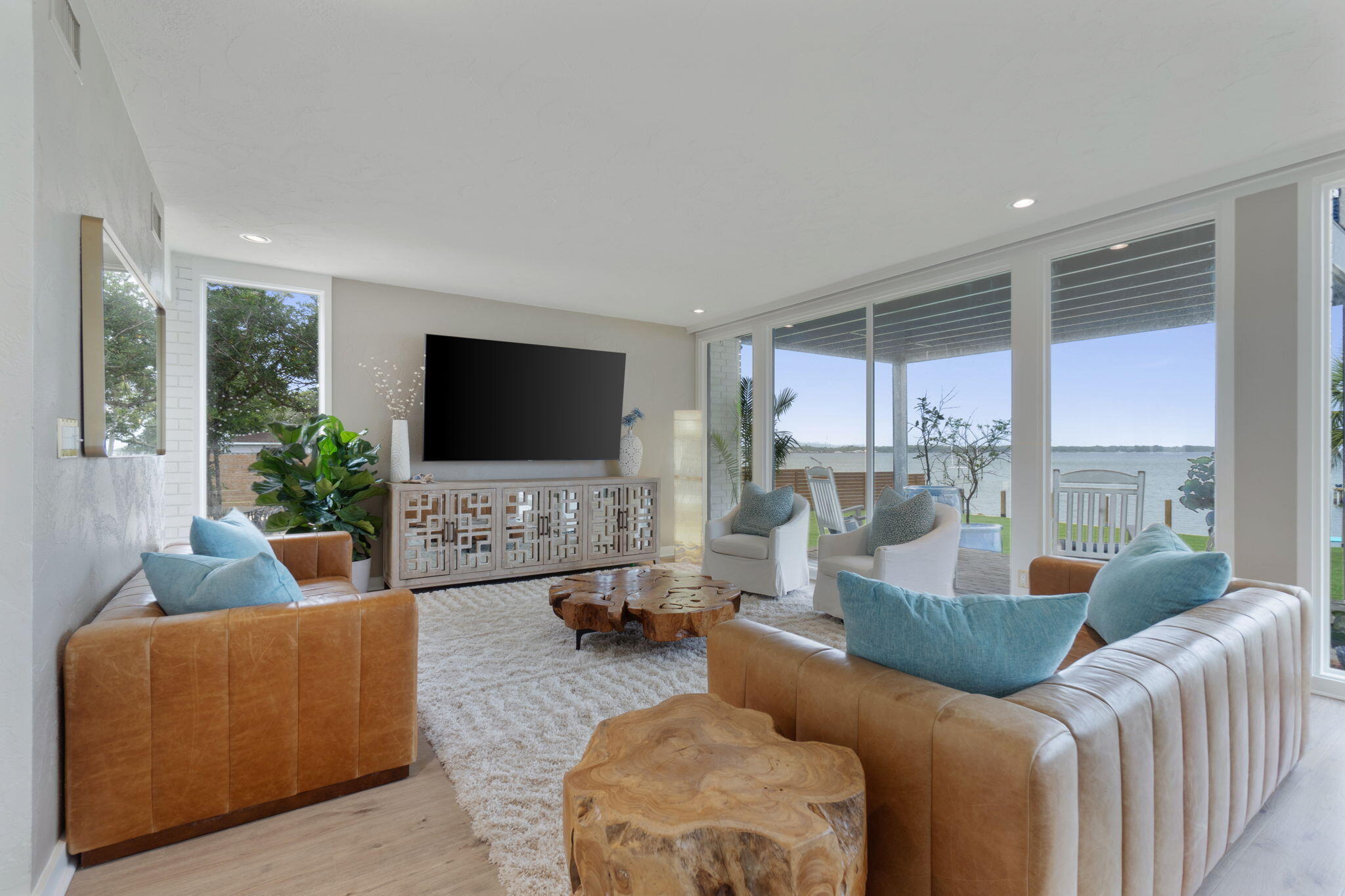 ELLIOTTS POINT 10TH ADDN - Residential
