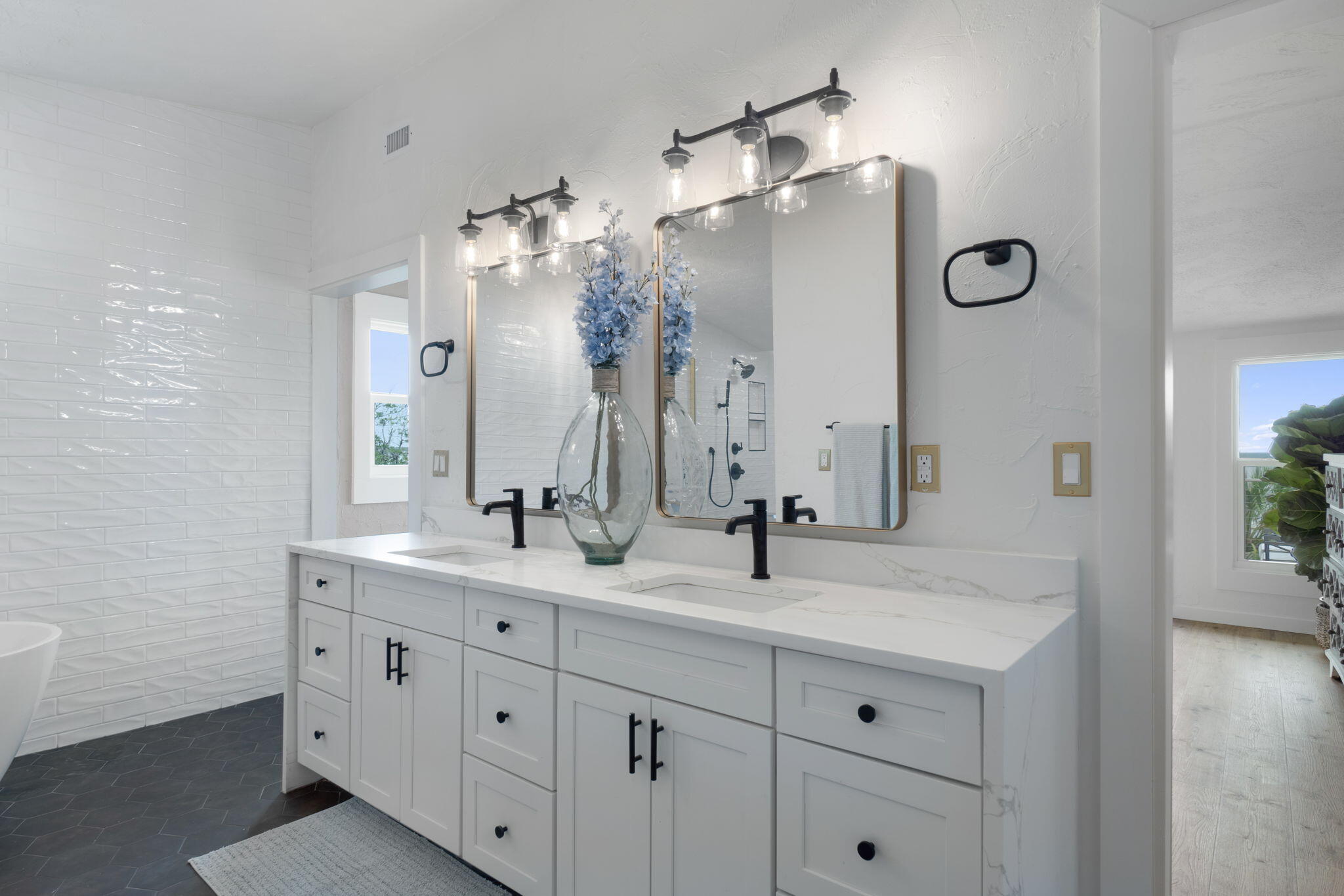 ELLIOTTS POINT 10TH ADDN - Residential