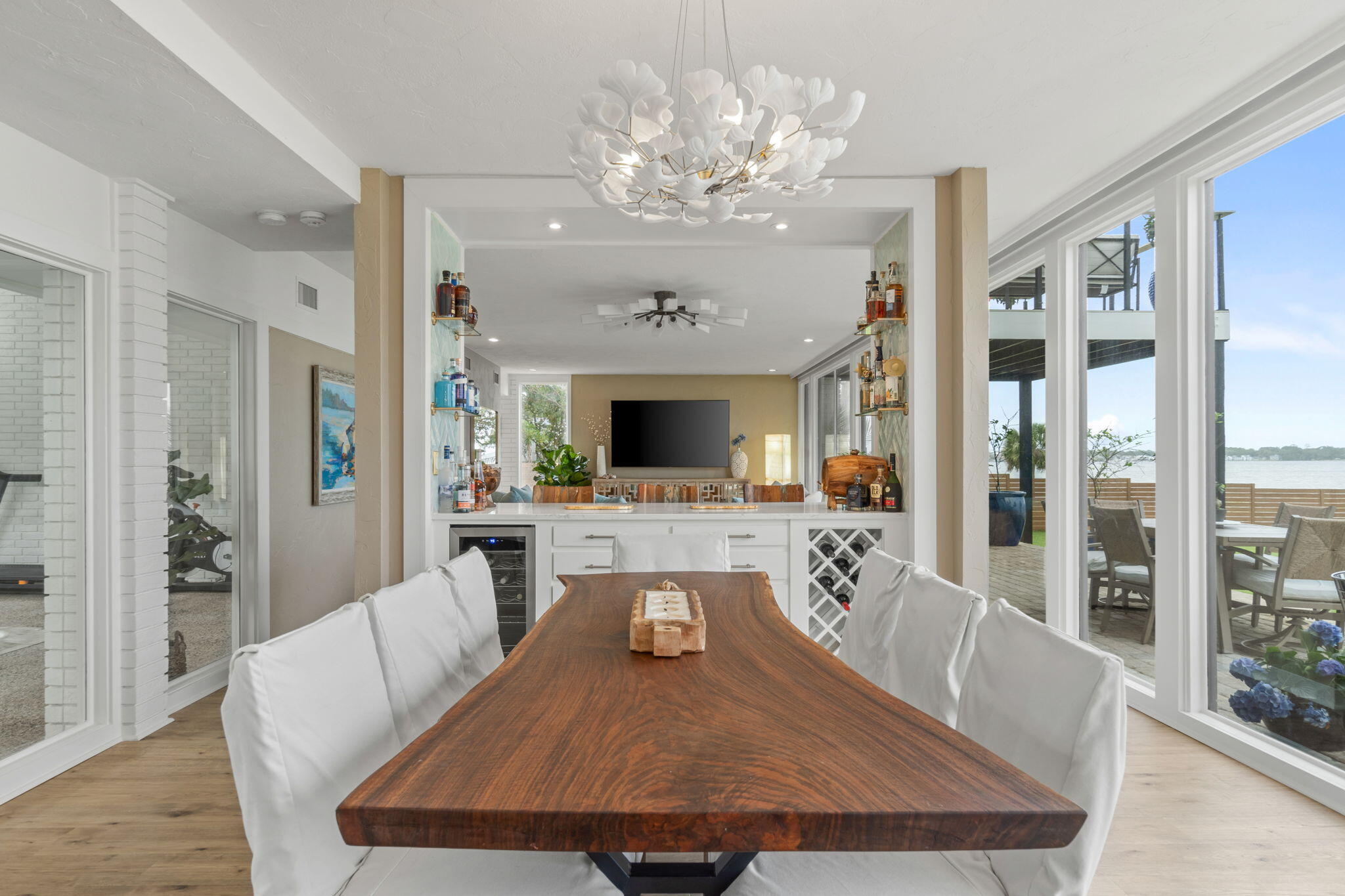 ELLIOTTS POINT 10TH ADDN - Residential