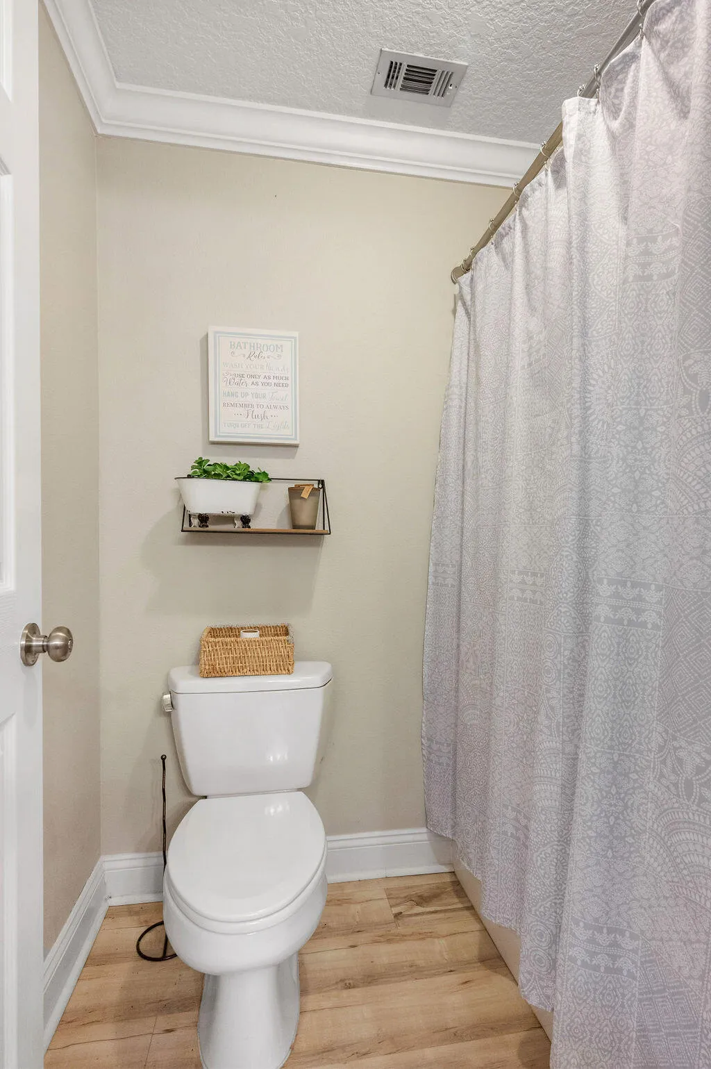 Niceville, Florida 32578, United States, 4 Bedrooms Bedrooms, ,3 BathroomsBathrooms,Residential,Active,21220