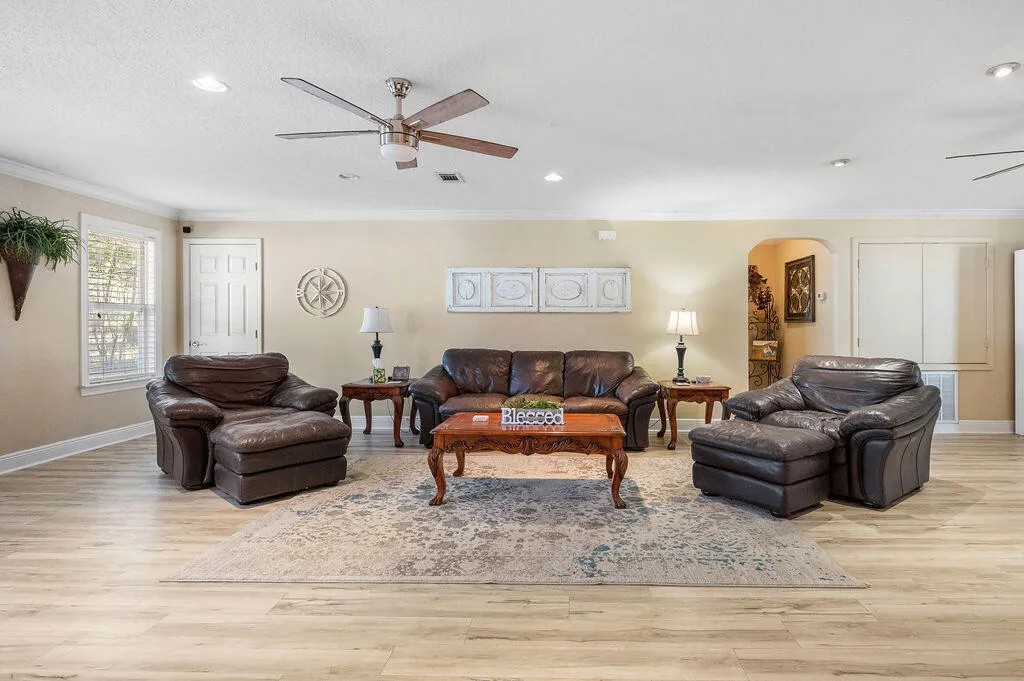 Niceville, Florida 32578, United States, 4 Bedrooms Bedrooms, ,3 BathroomsBathrooms,Residential,Active,21220