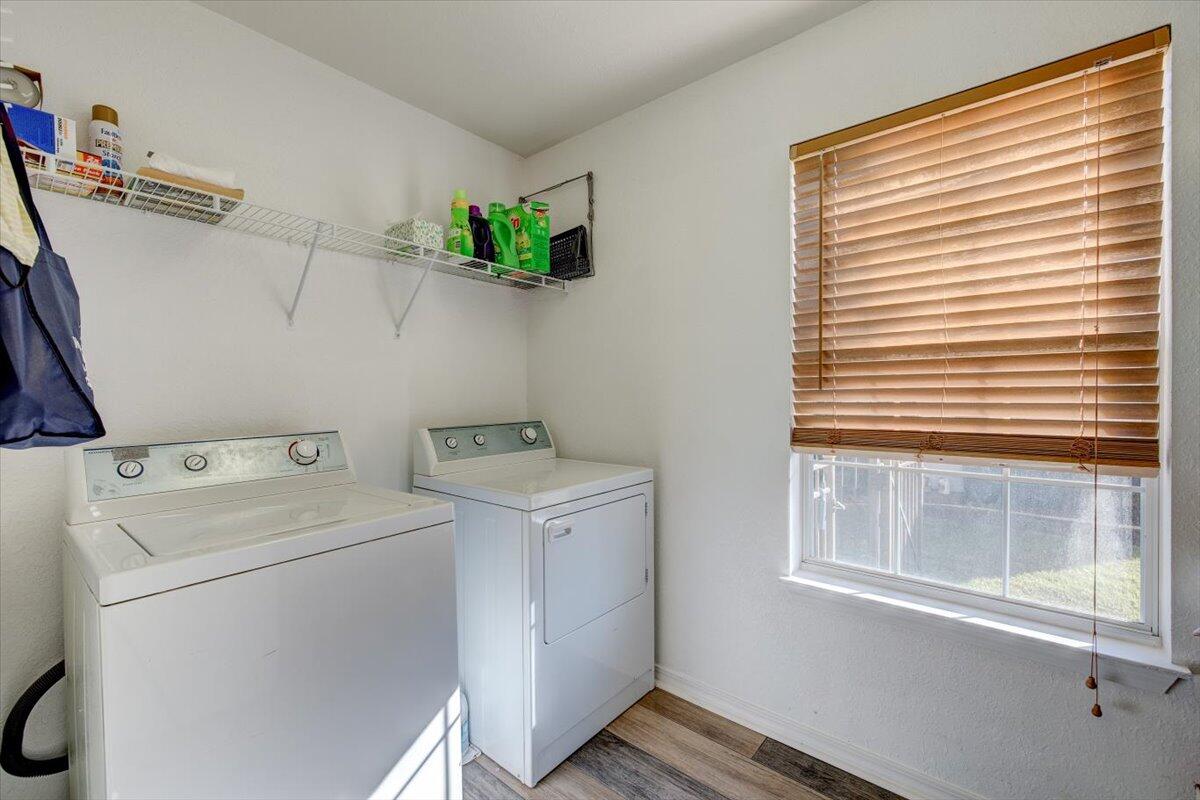 EMERALD LAKES PH 1 - Residential