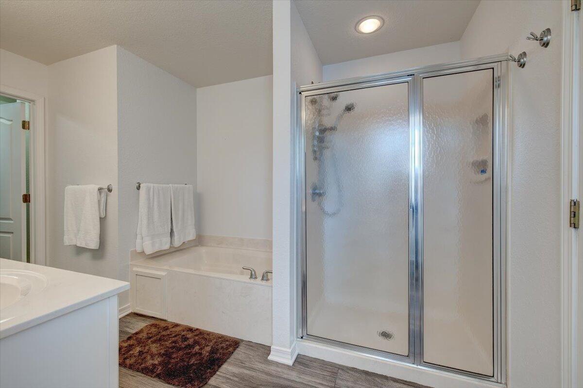 EMERALD LAKES PH 1 - Residential