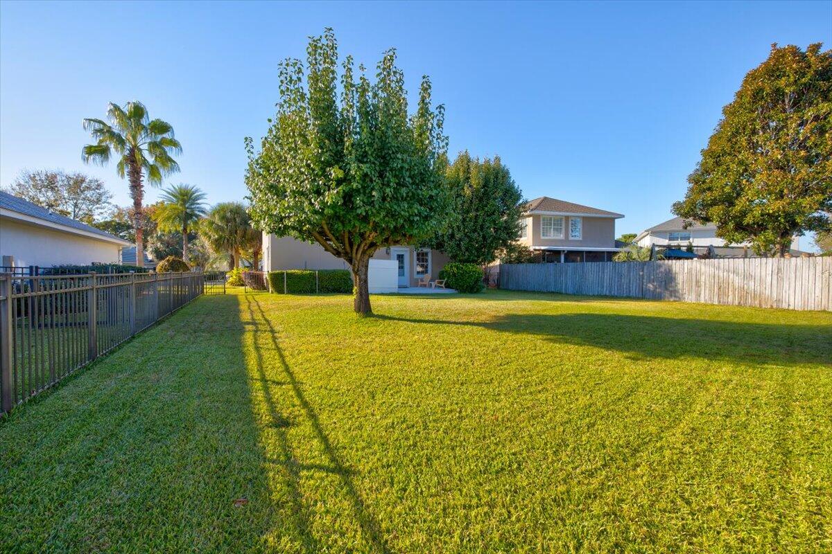 EMERALD LAKES PH 1 - Residential