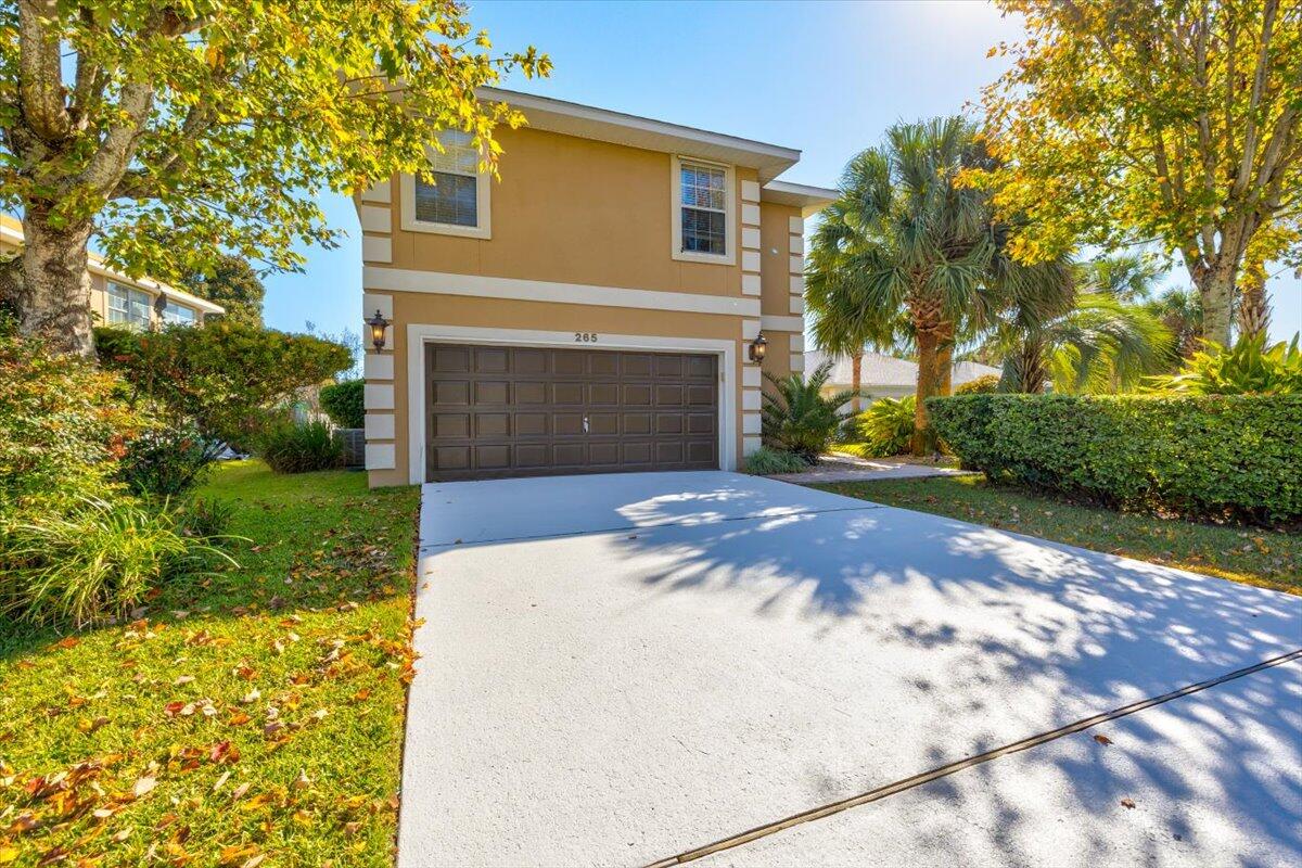 EMERALD LAKES PH 1 - Residential