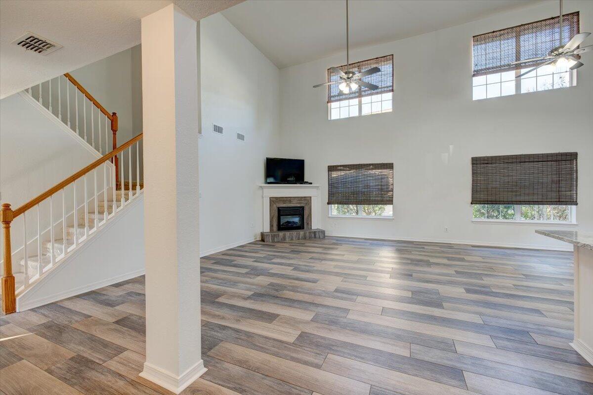 EMERALD LAKES PH 1 - Residential