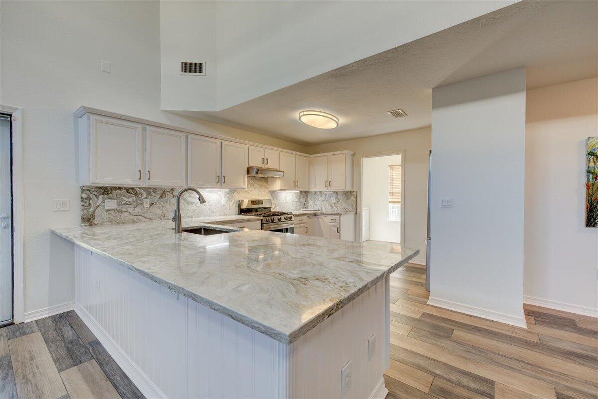 EMERALD LAKES PH 1 - Residential